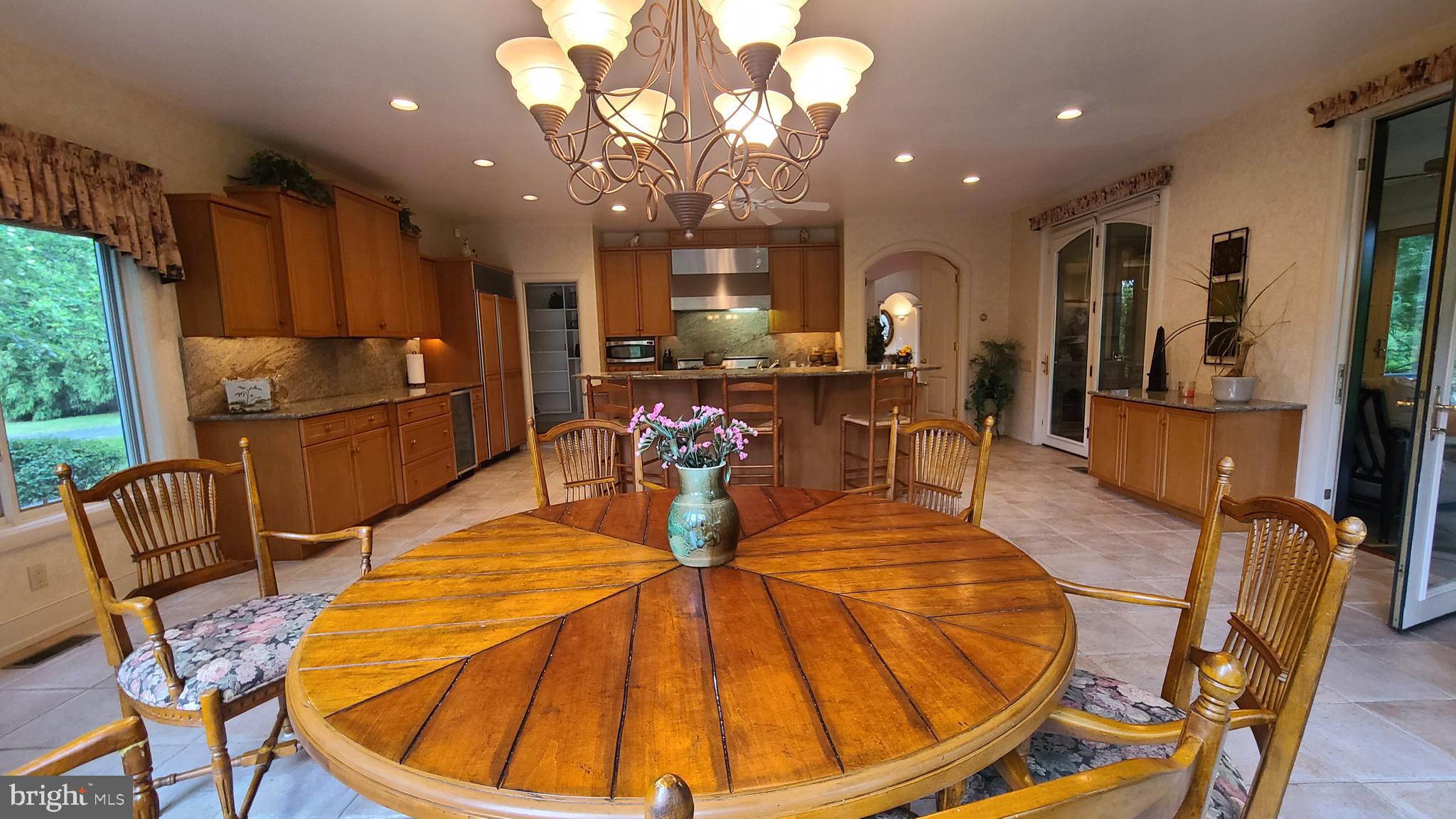 MEADOW BROOK - Residential