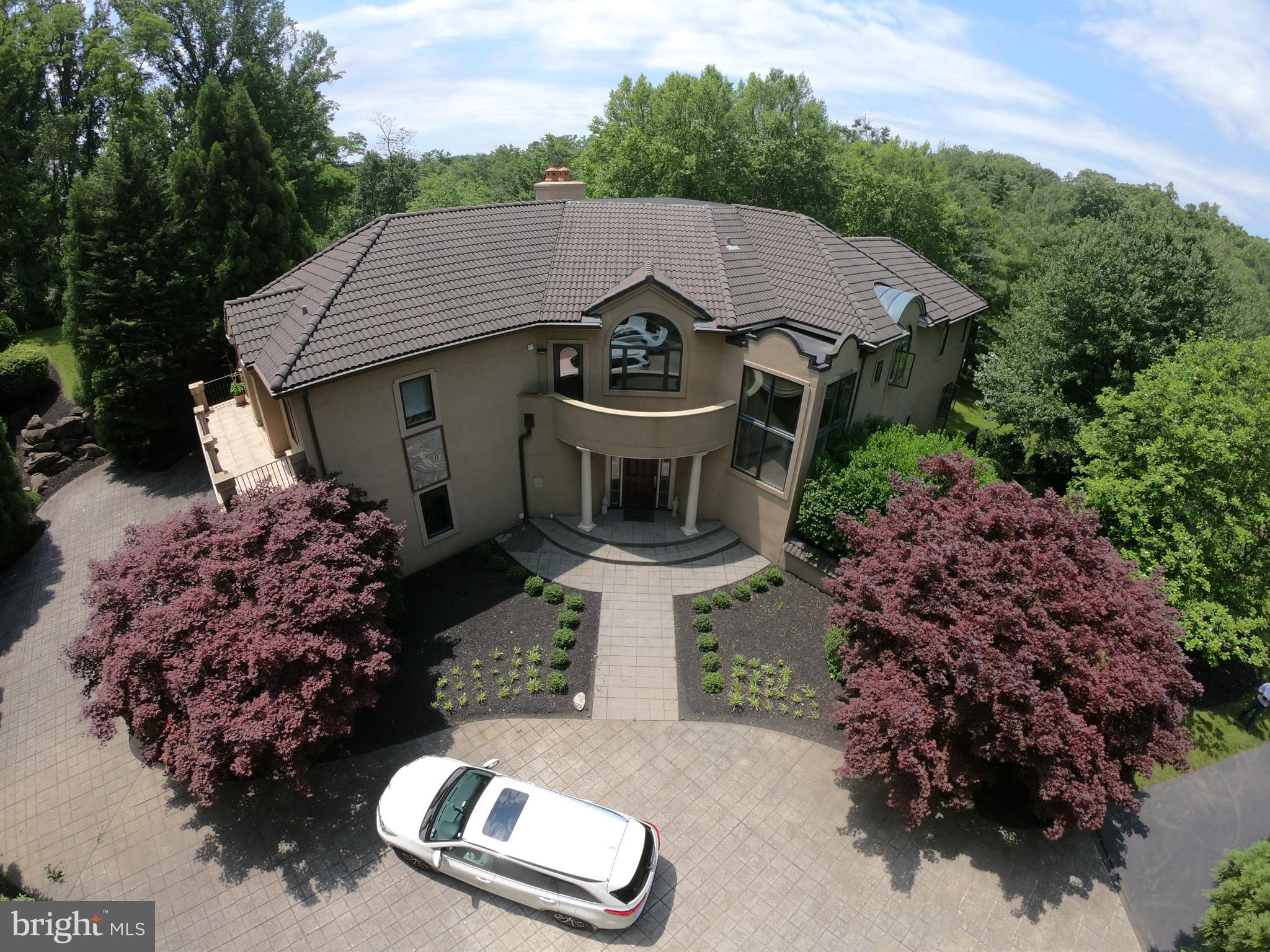 MEADOW BROOK - Residential