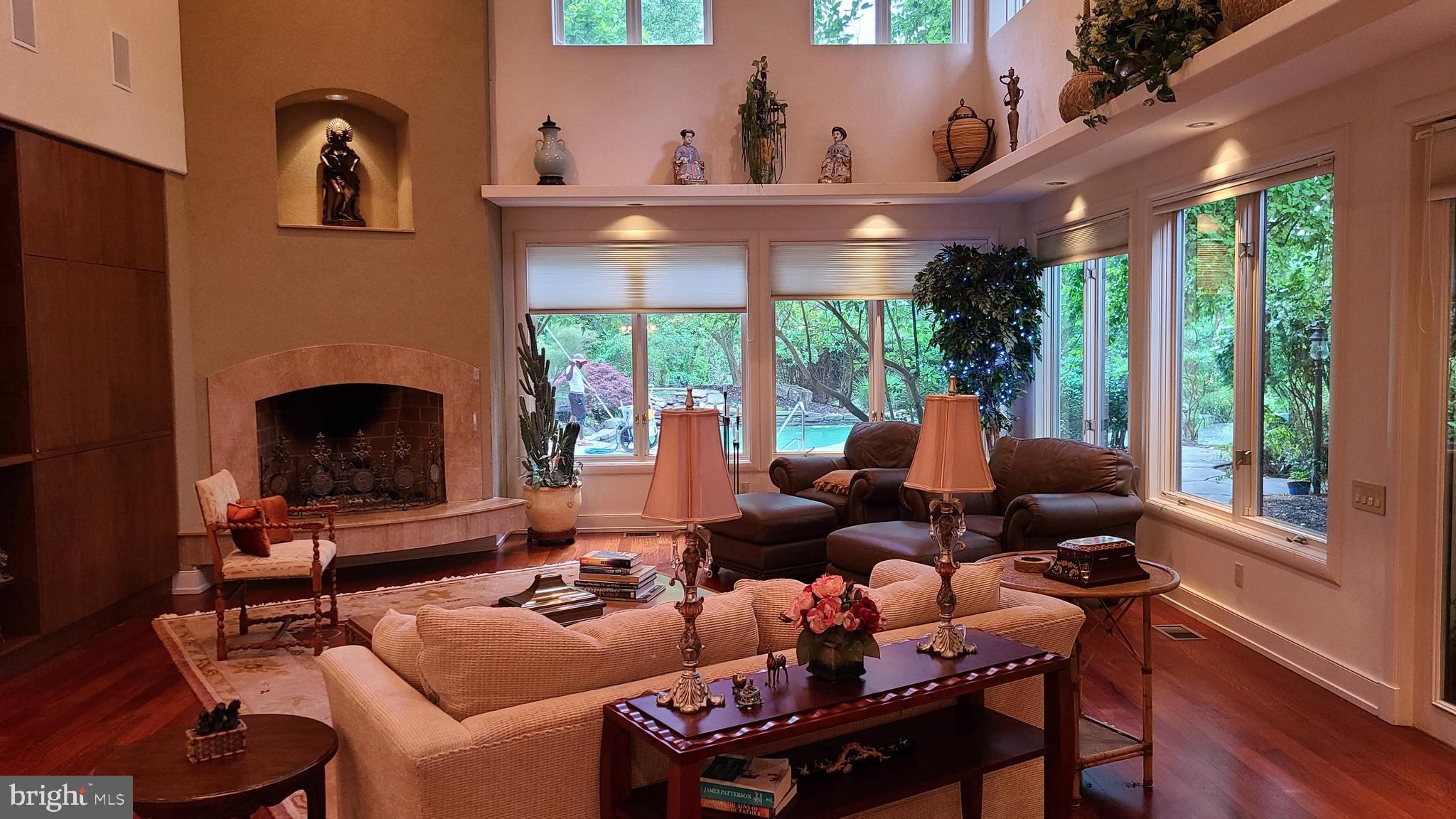 MEADOW BROOK - Residential