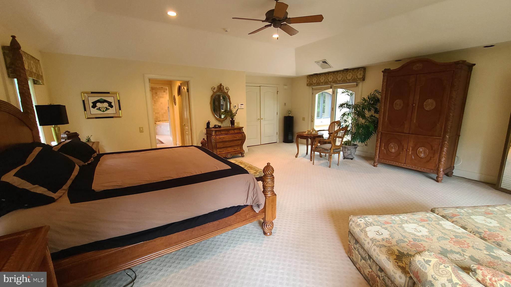 MEADOW BROOK - Residential