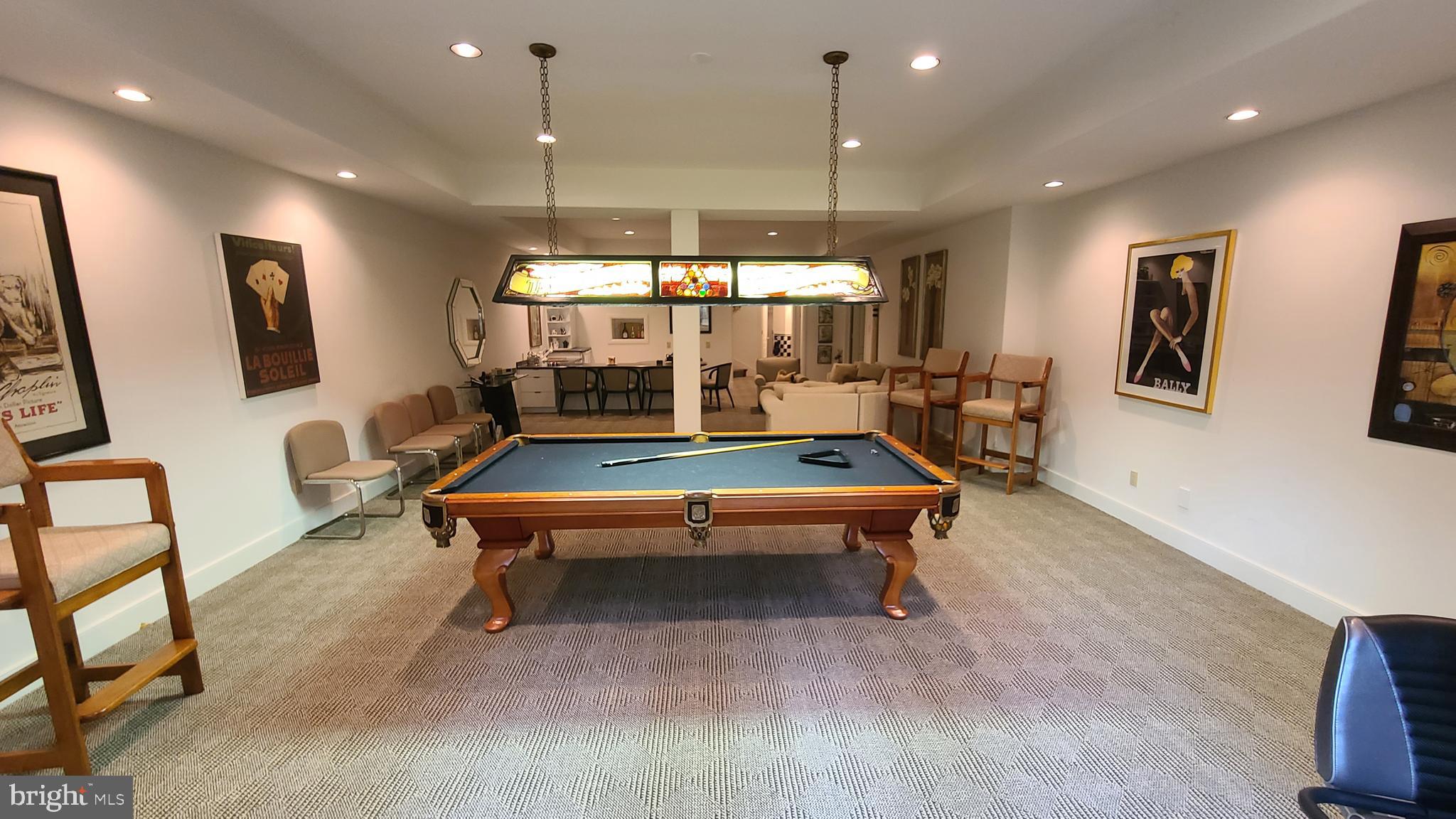 MEADOW BROOK - Residential