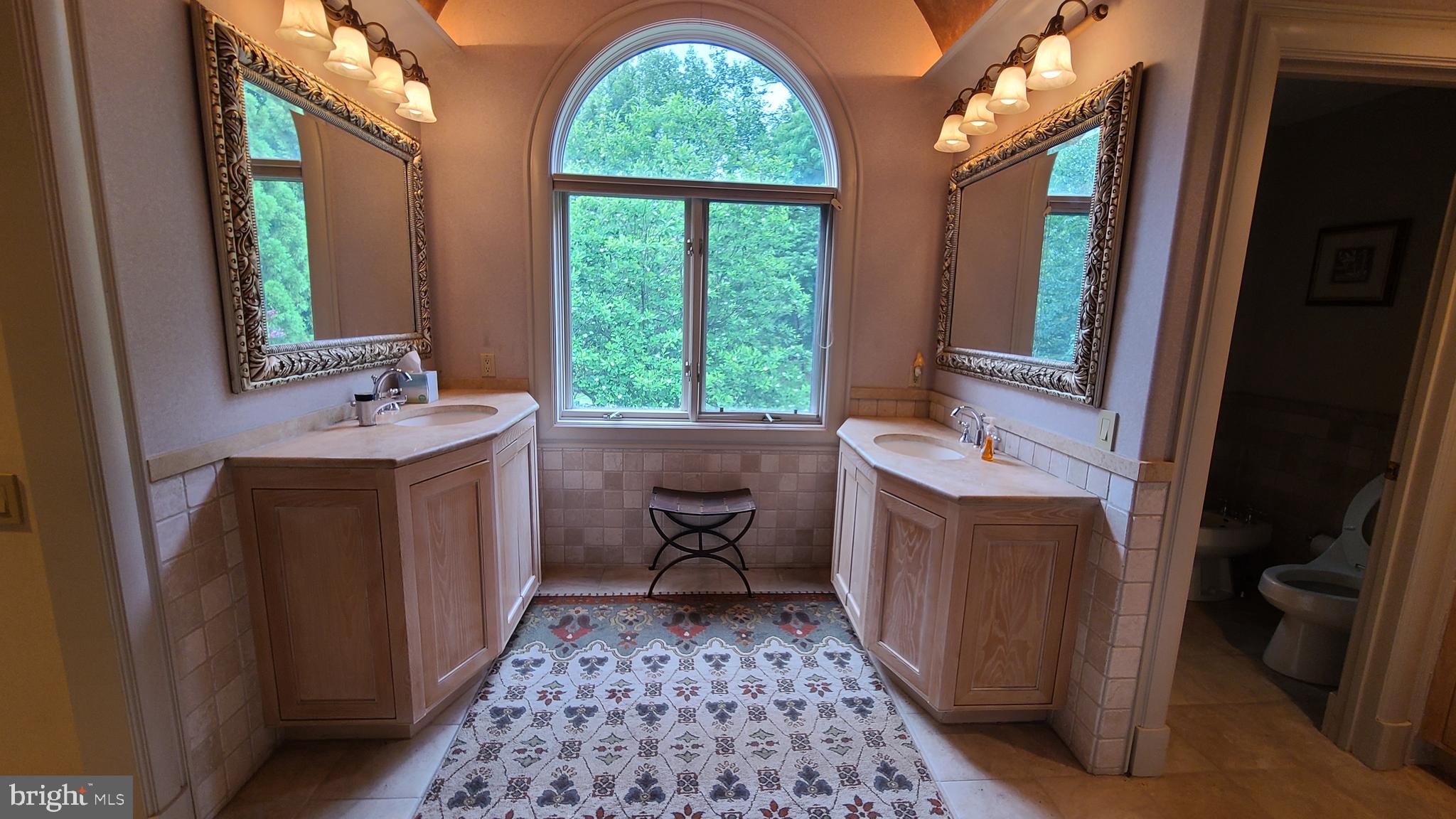 MEADOW BROOK - Residential