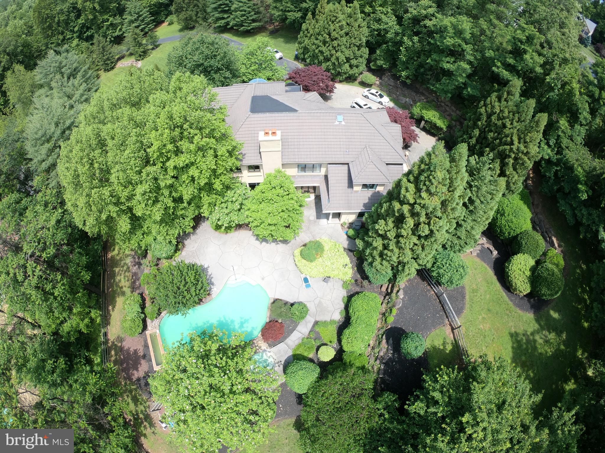 MEADOW BROOK - Residential