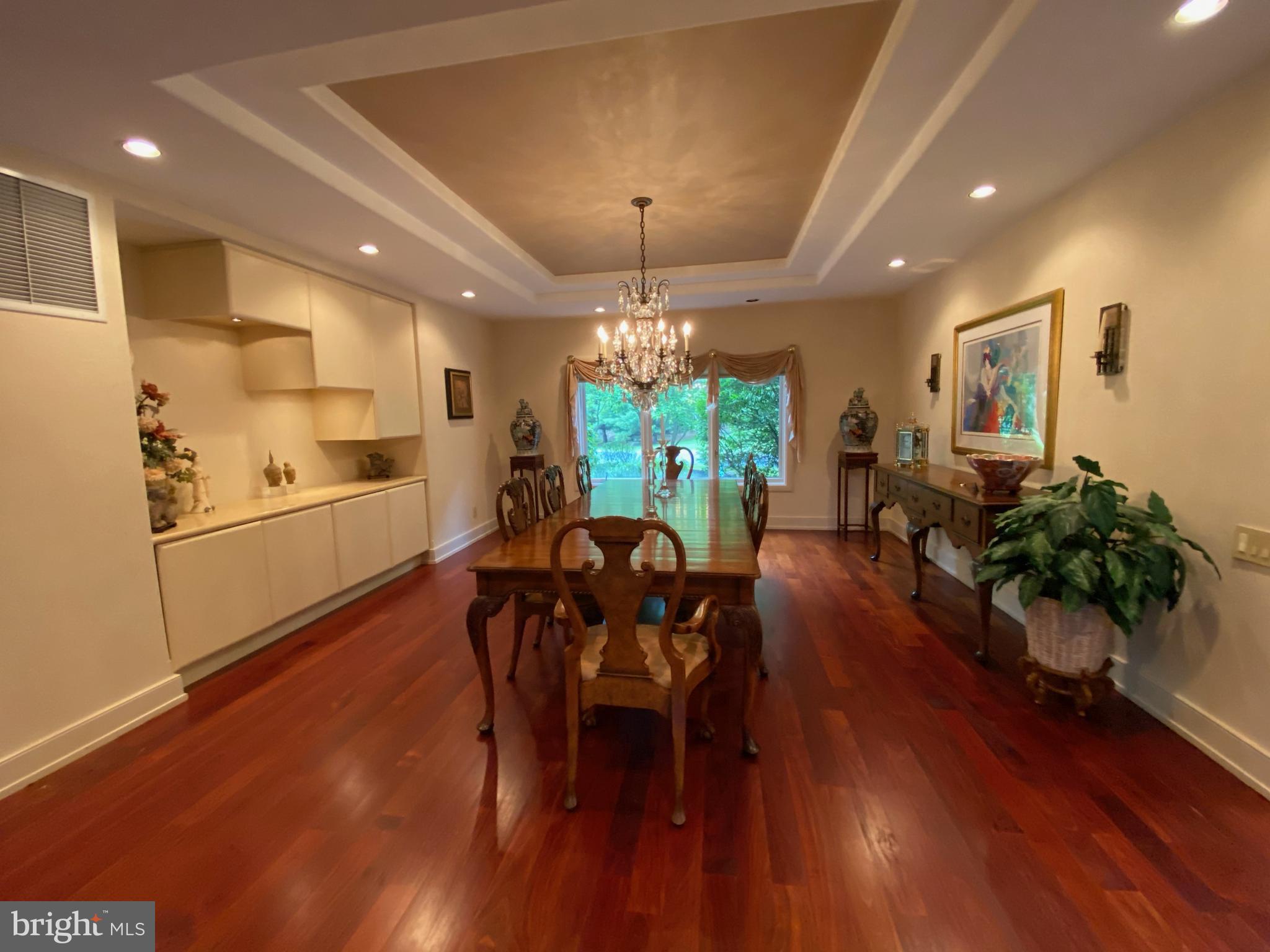 MEADOW BROOK - Residential