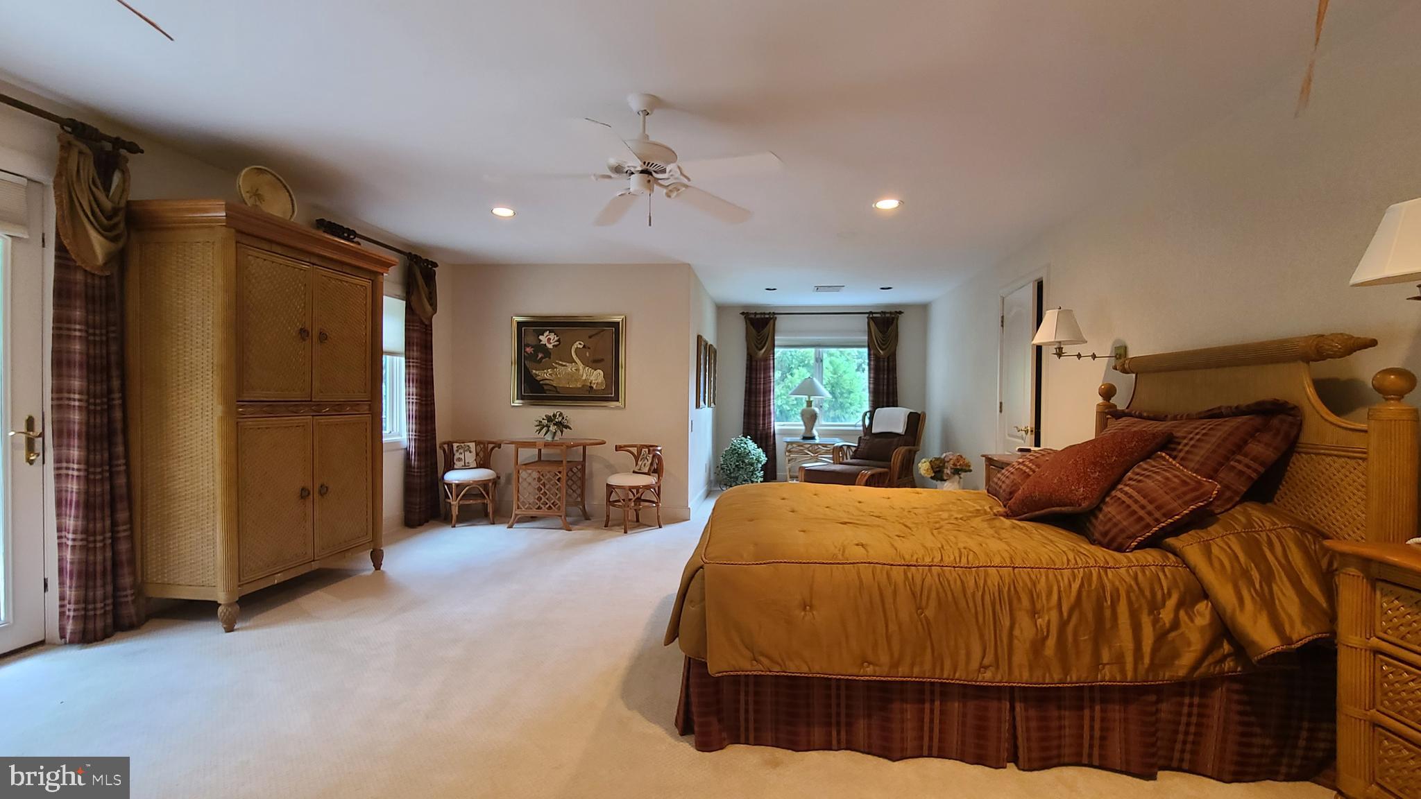 MEADOW BROOK - Residential