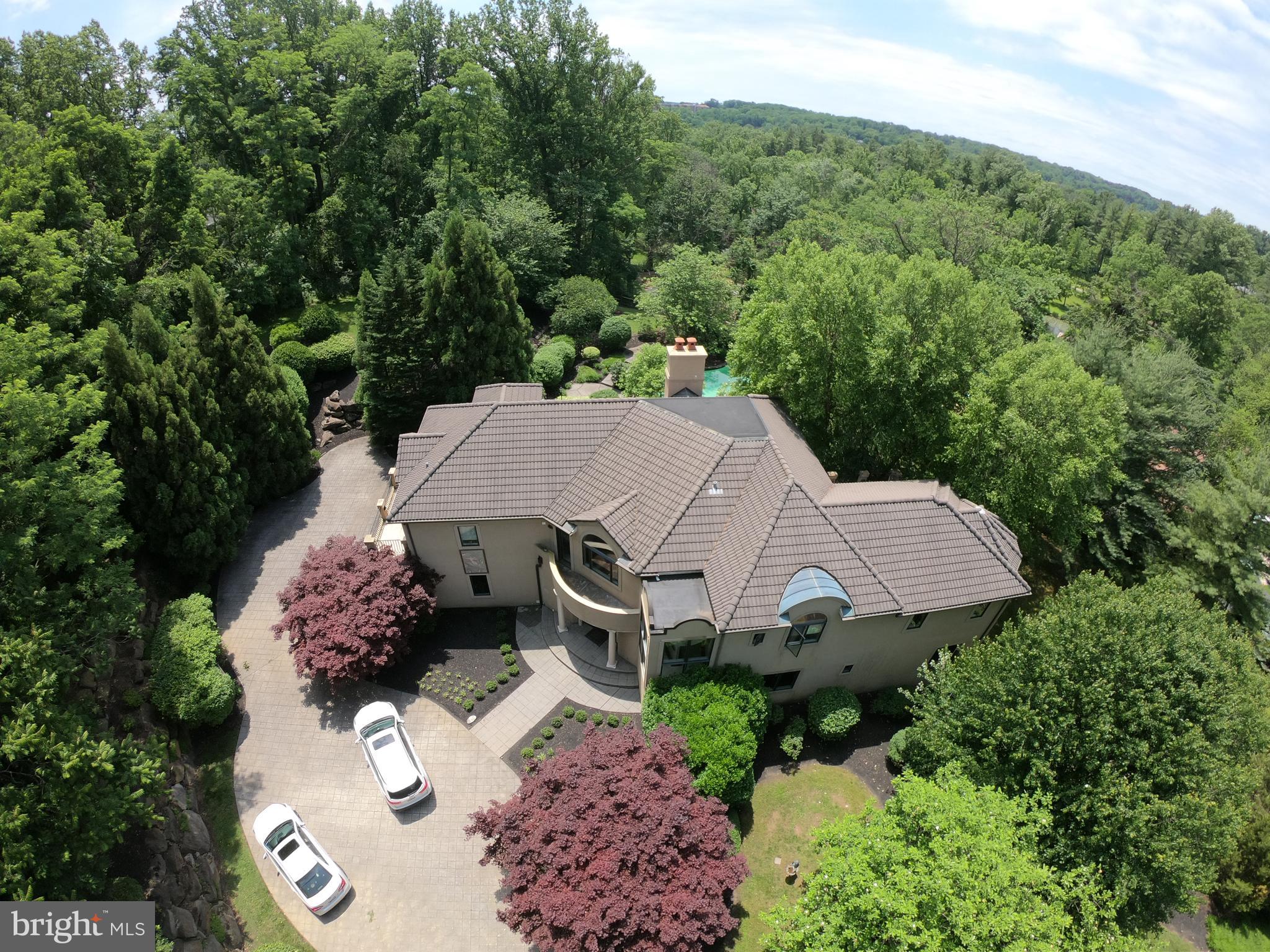 MEADOW BROOK - Residential