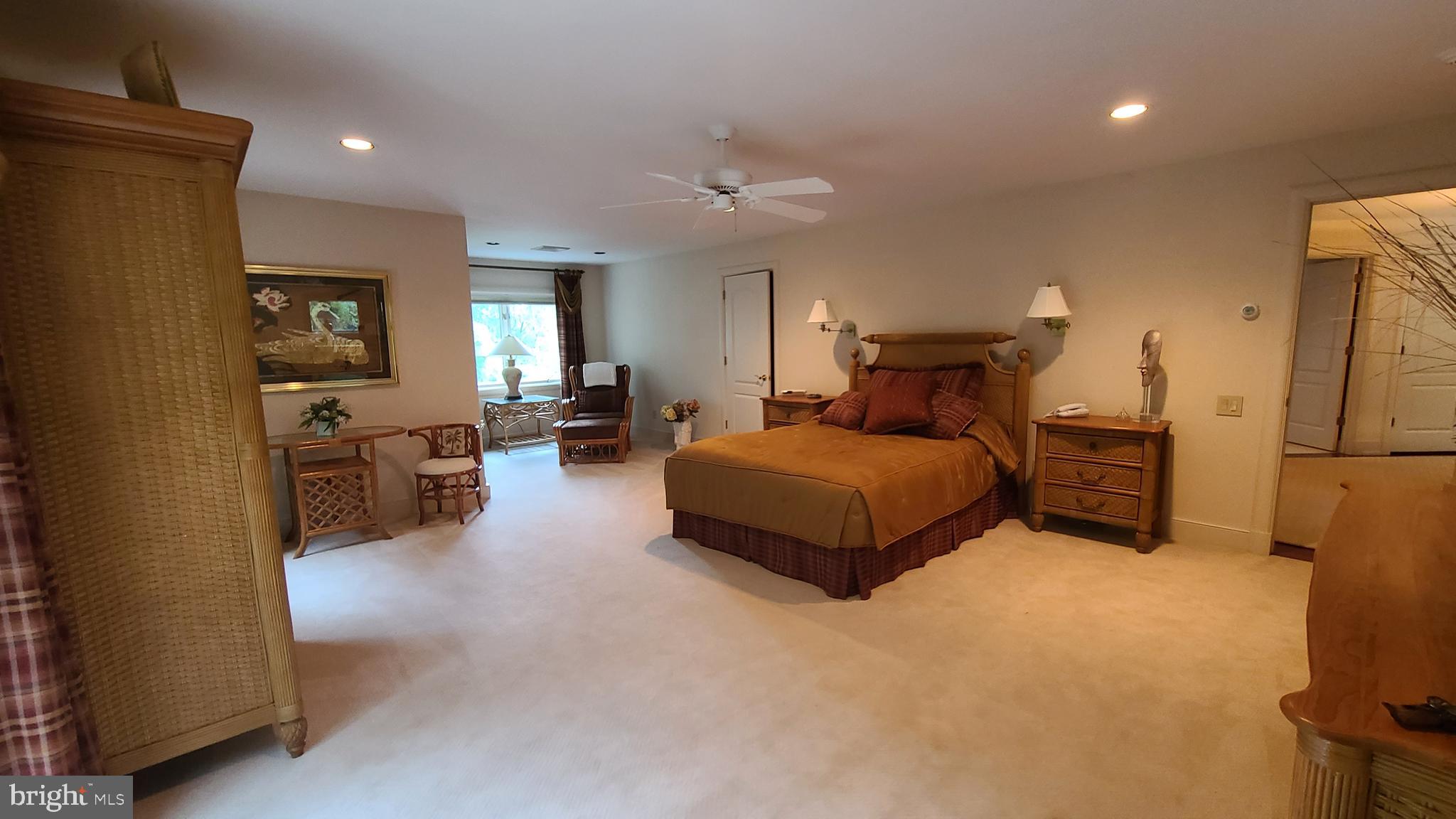 MEADOW BROOK - Residential