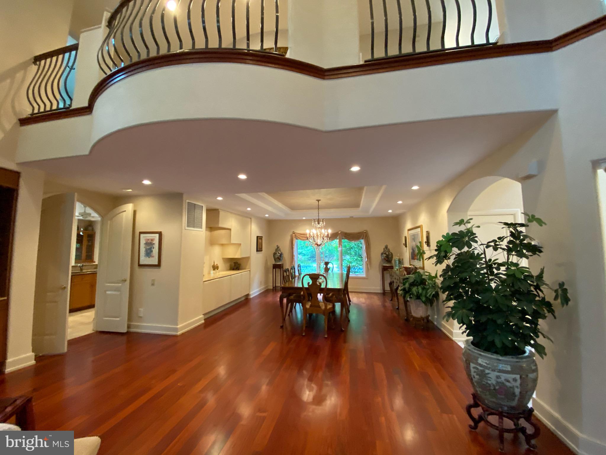 MEADOW BROOK - Residential