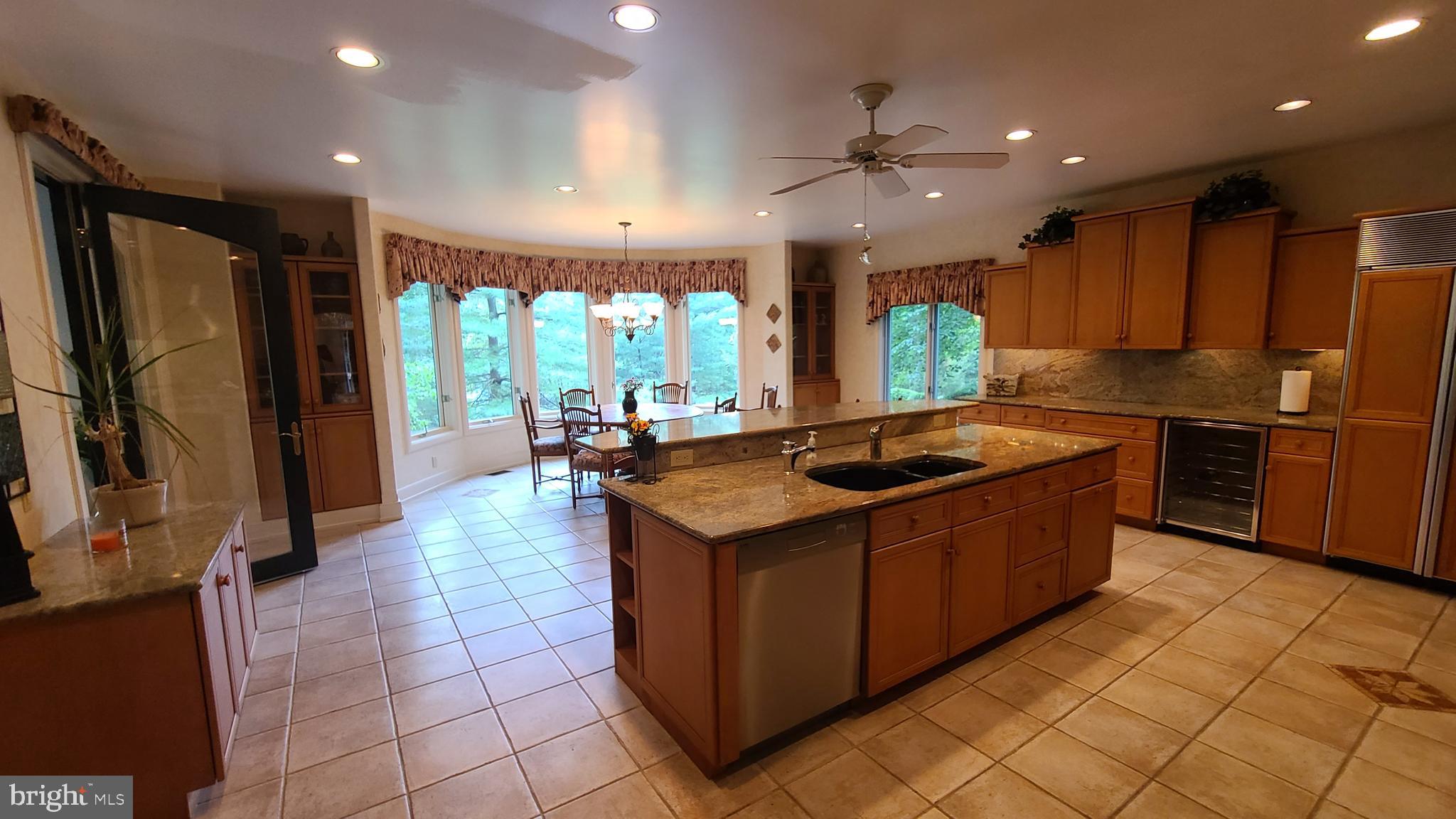 MEADOW BROOK - Residential