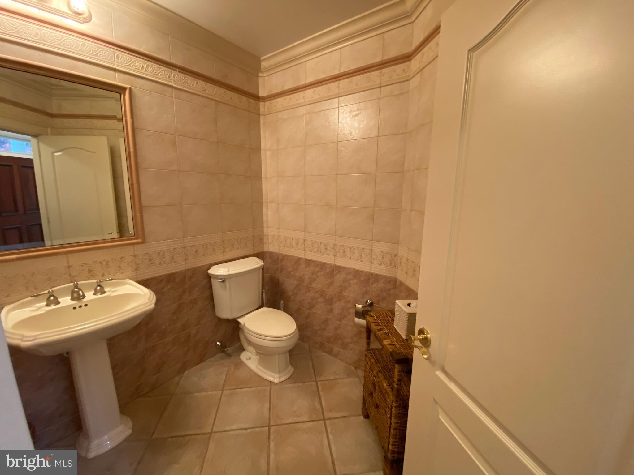 MEADOW BROOK - Residential