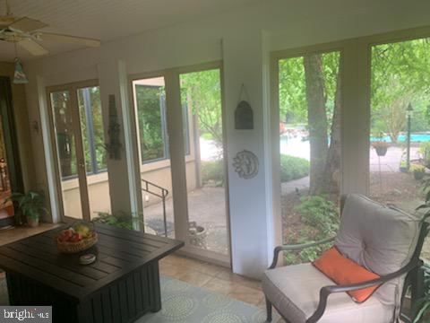 MEADOW BROOK - Residential