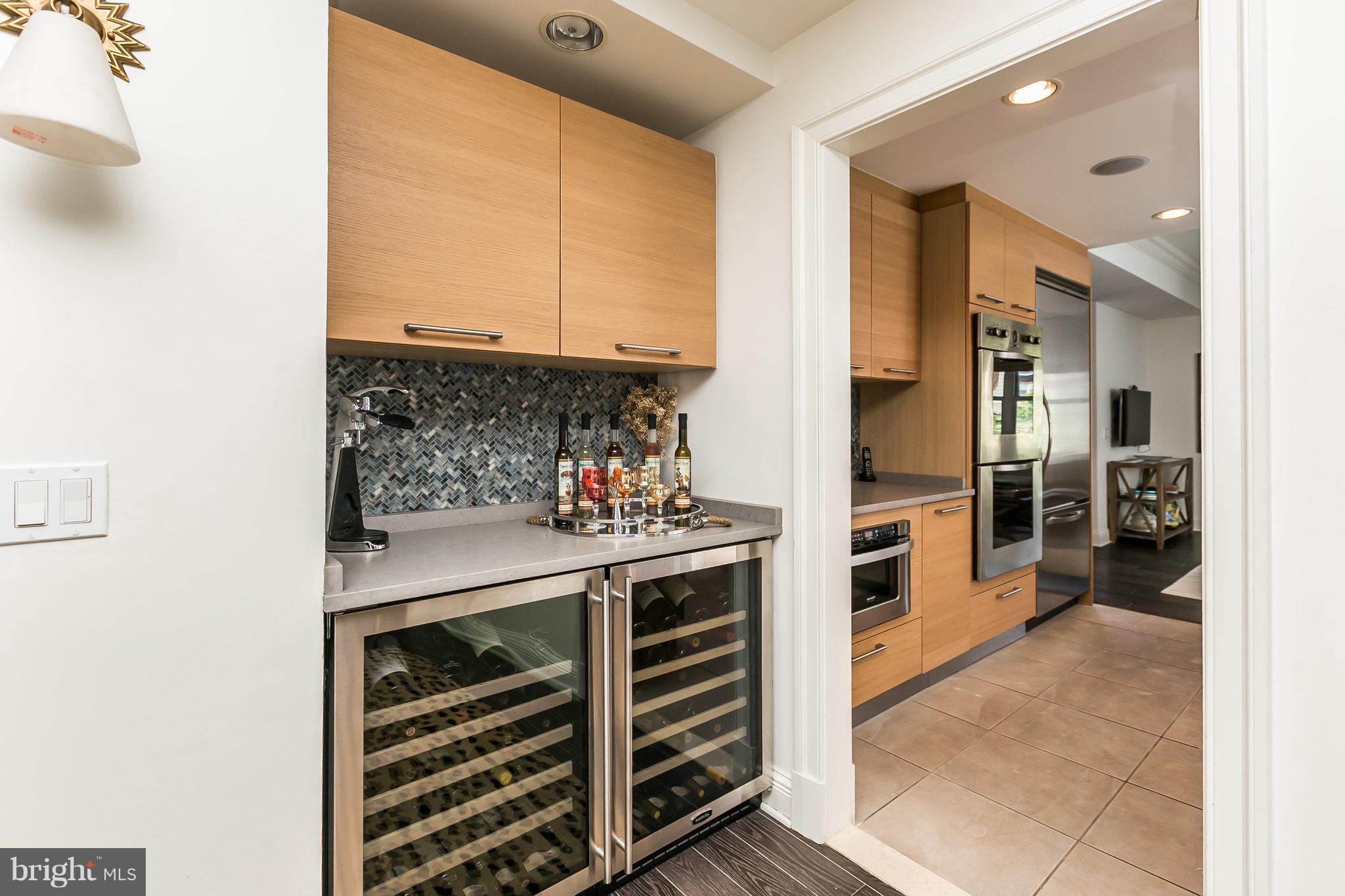 THE RITZ-CARLTON RESIDENCES - Residential