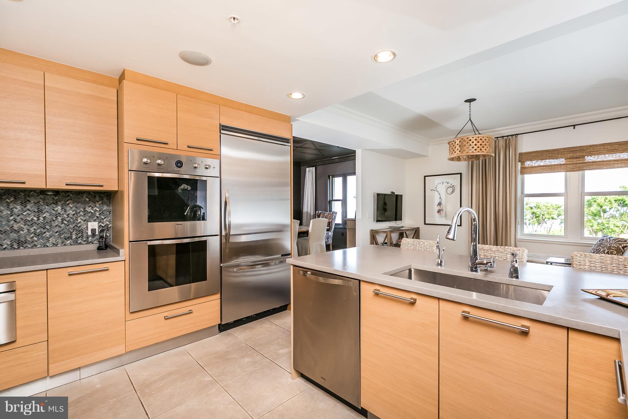 THE RITZ-CARLTON RESIDENCES - Residential