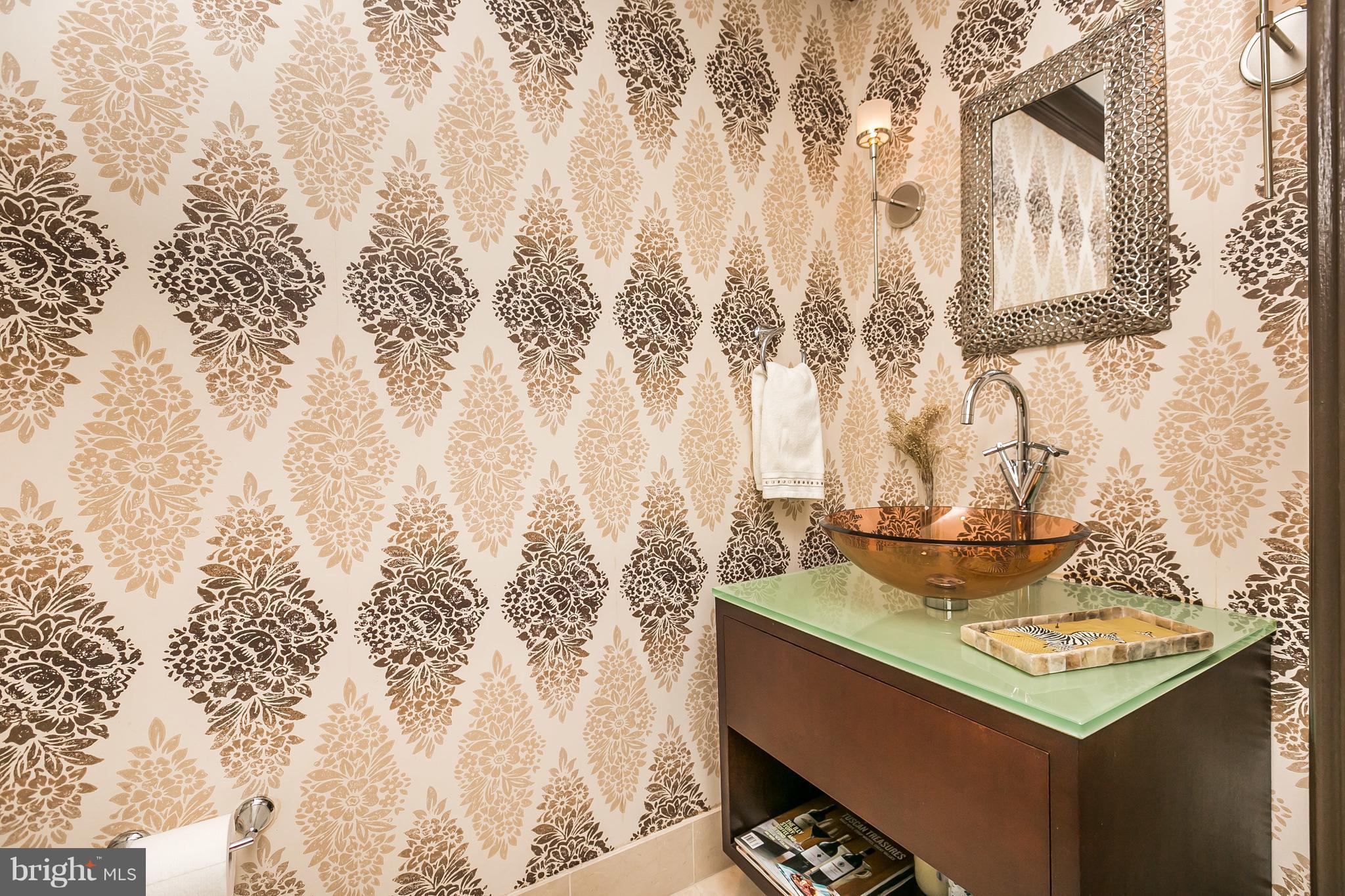 THE RITZ-CARLTON RESIDENCES - Residential