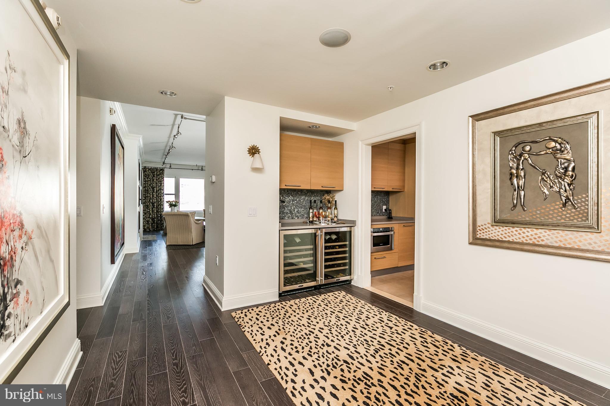 THE RITZ-CARLTON RESIDENCES - Residential