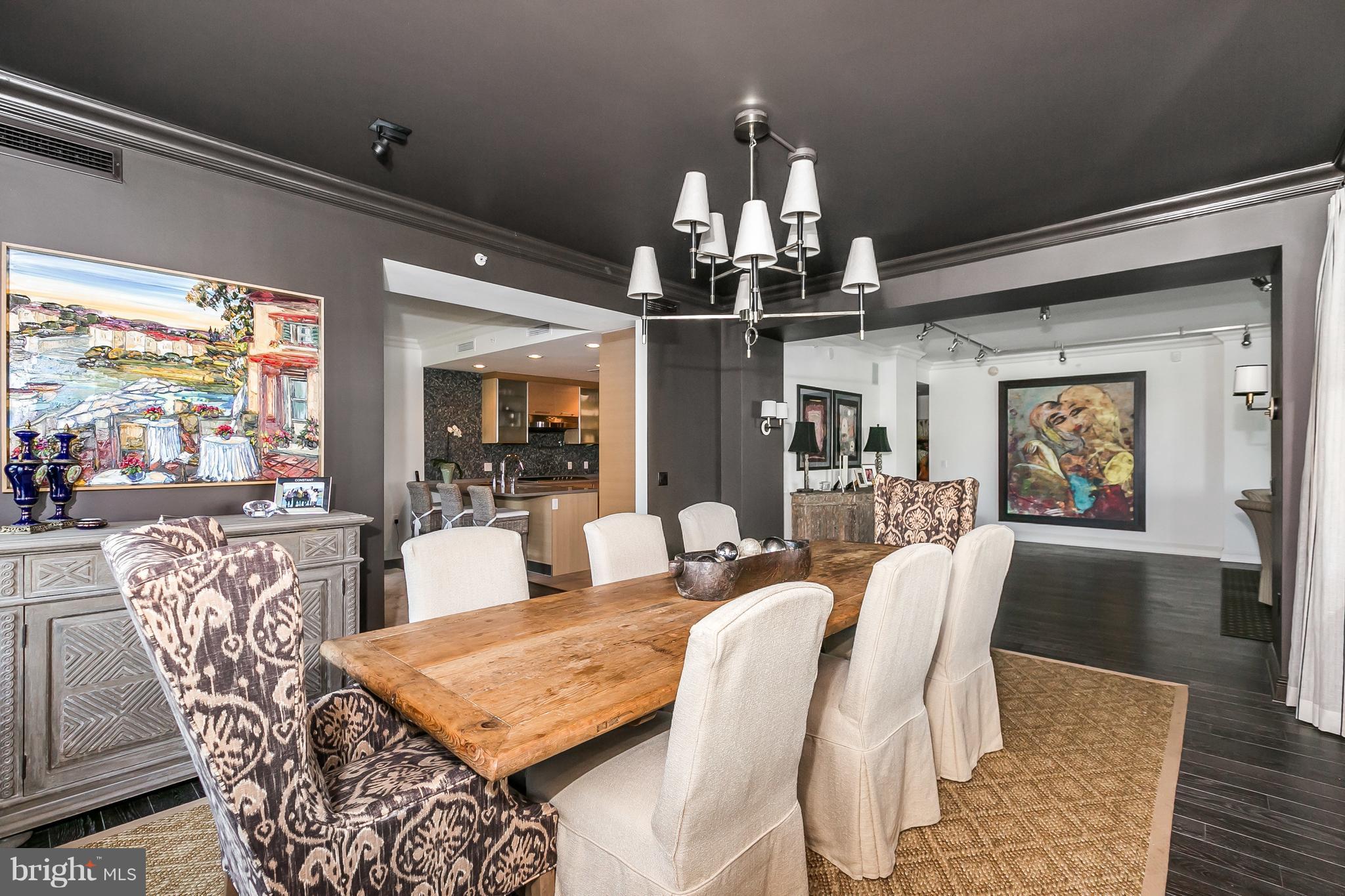 THE RITZ-CARLTON RESIDENCES - Residential