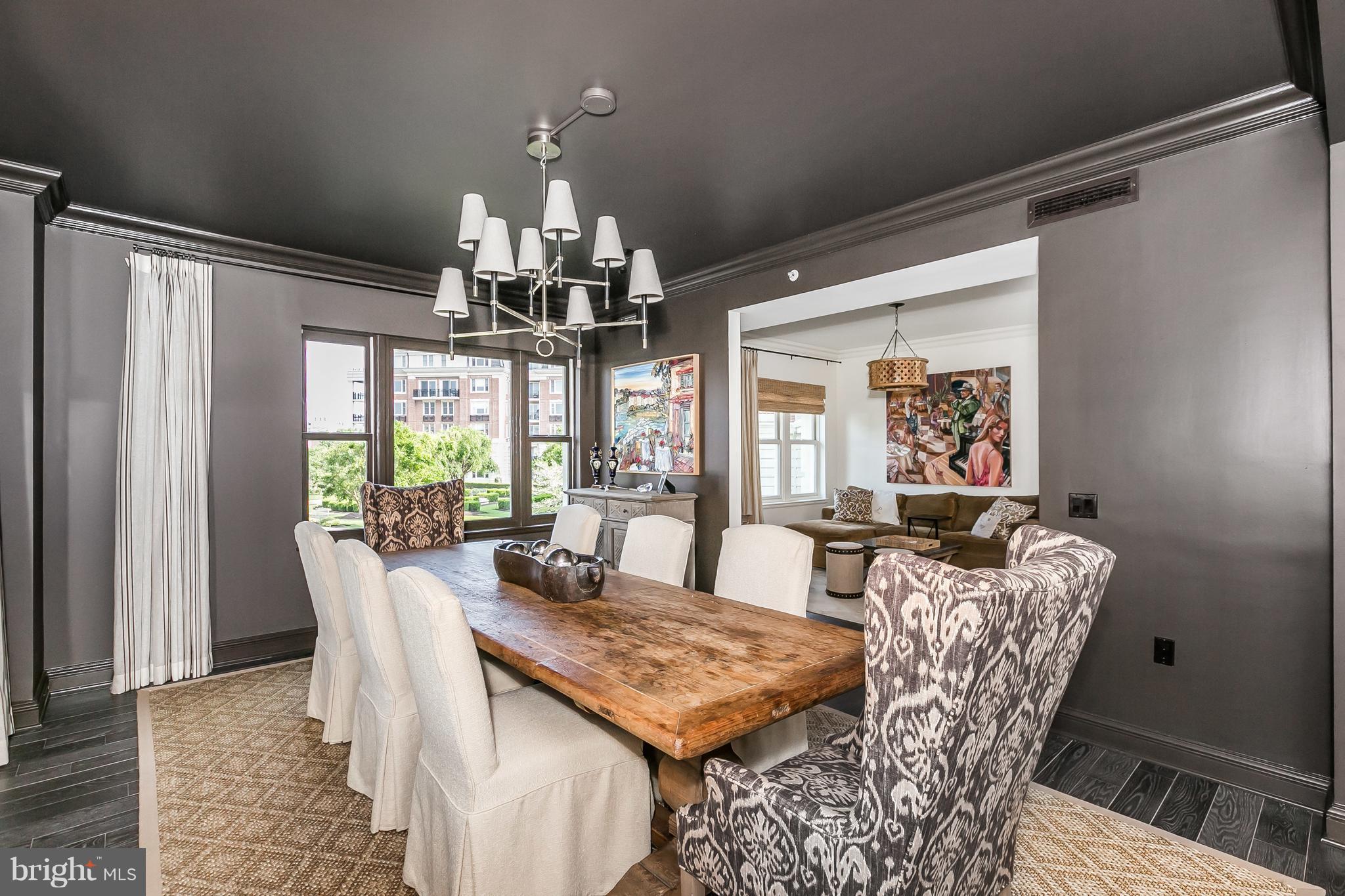 THE RITZ-CARLTON RESIDENCES - Residential