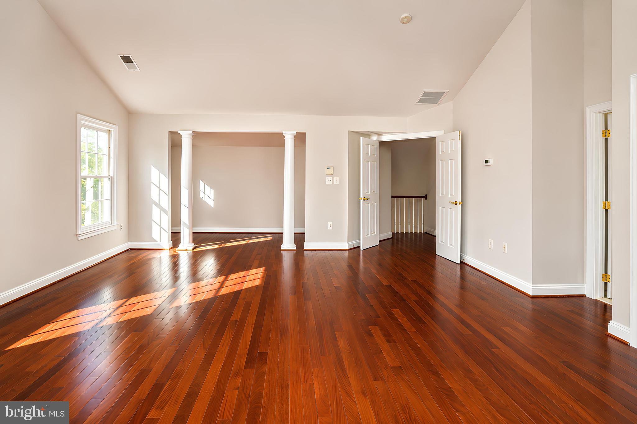 BROADLANDS - Residential