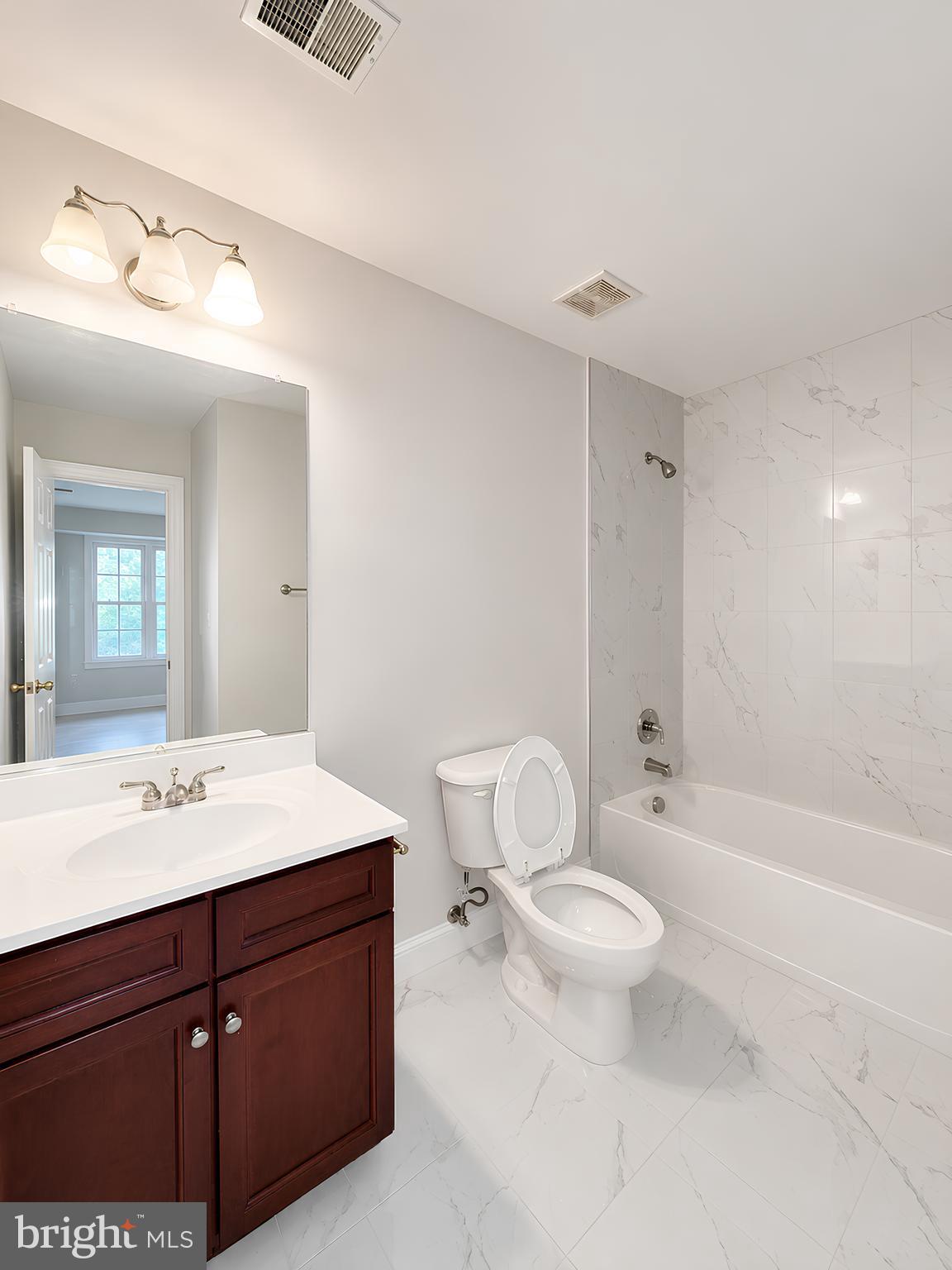BROADLANDS - Residential