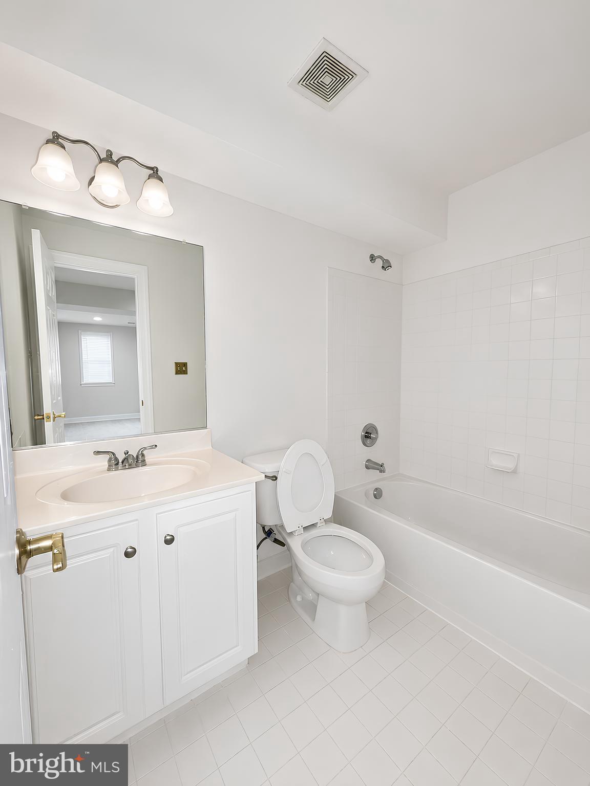 BROADLANDS - Residential
