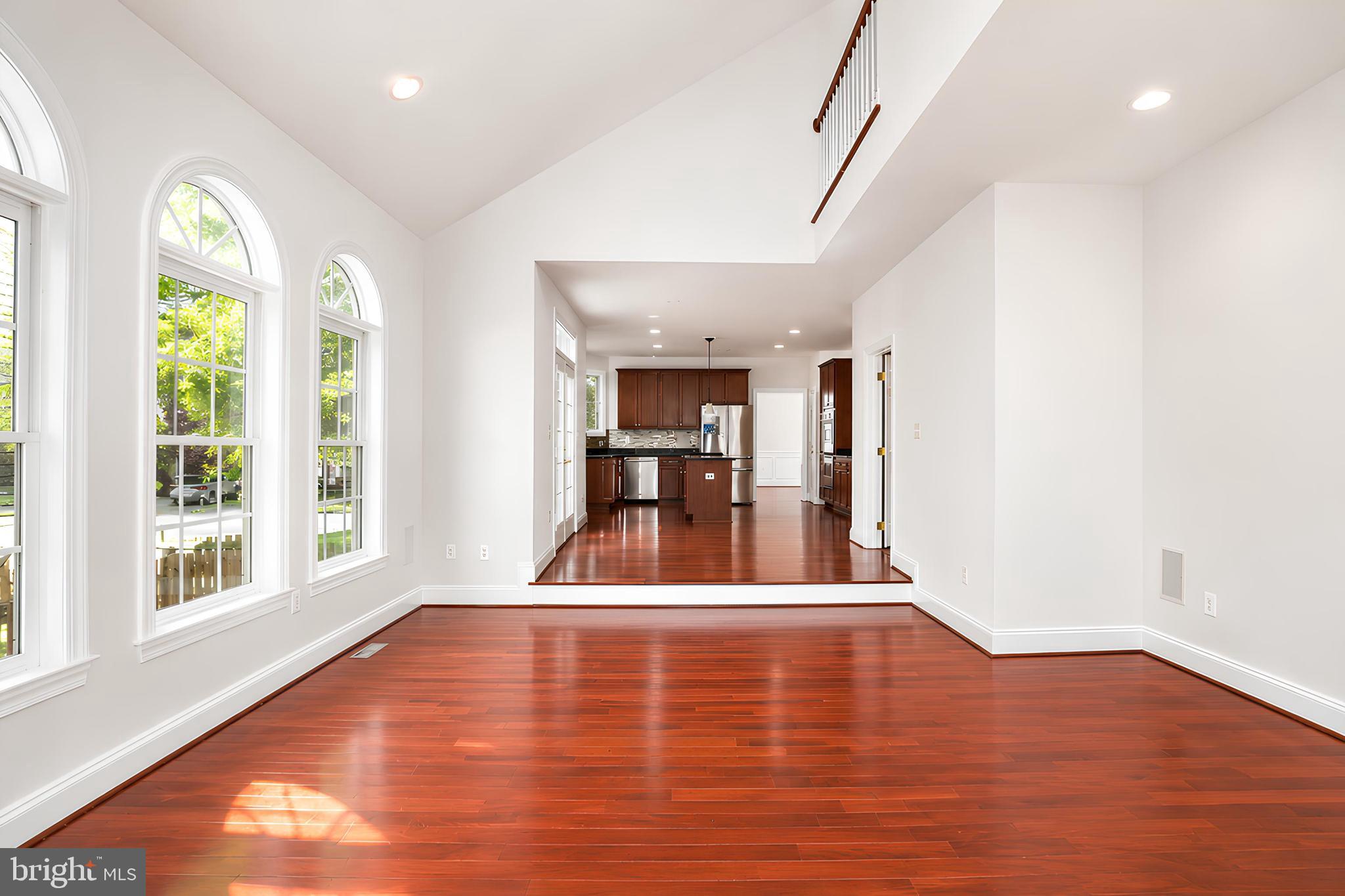 BROADLANDS - Residential