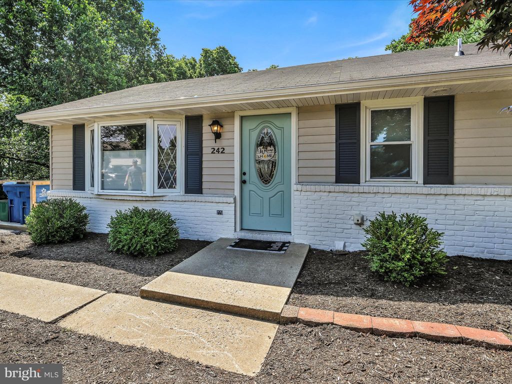 Photo of 242 Buttonwood Drive, Elizabethtown, PA 17022 (MLS # PALA2052504)