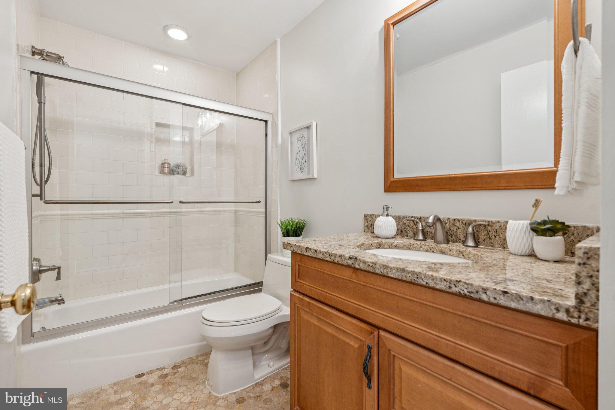 FALLS ORCHARD - Residential