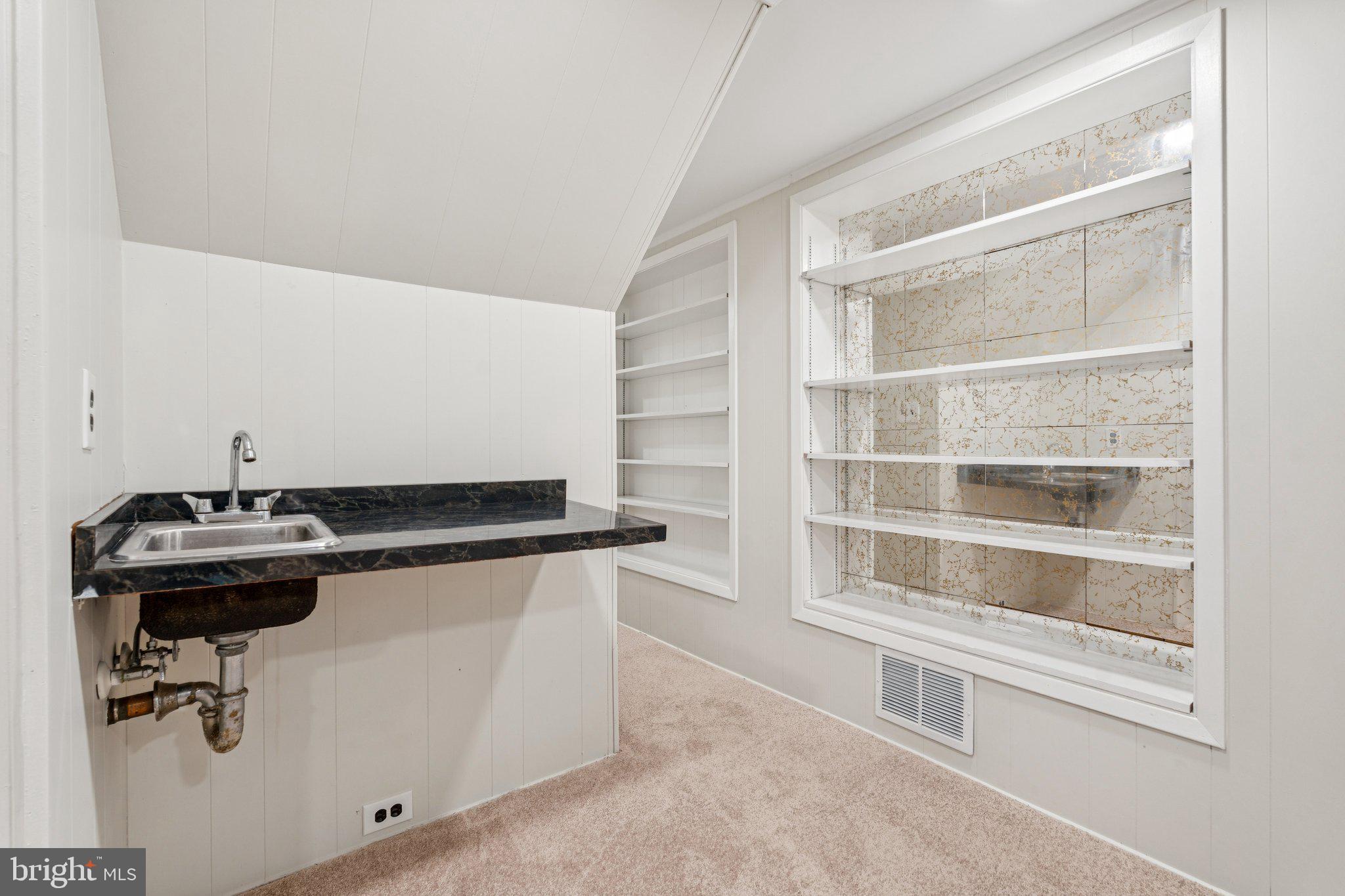 FALLS ORCHARD - Residential