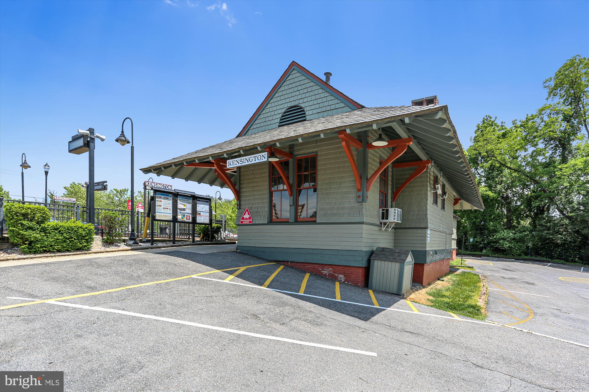 ROCK CREEK PALISADES - Residential