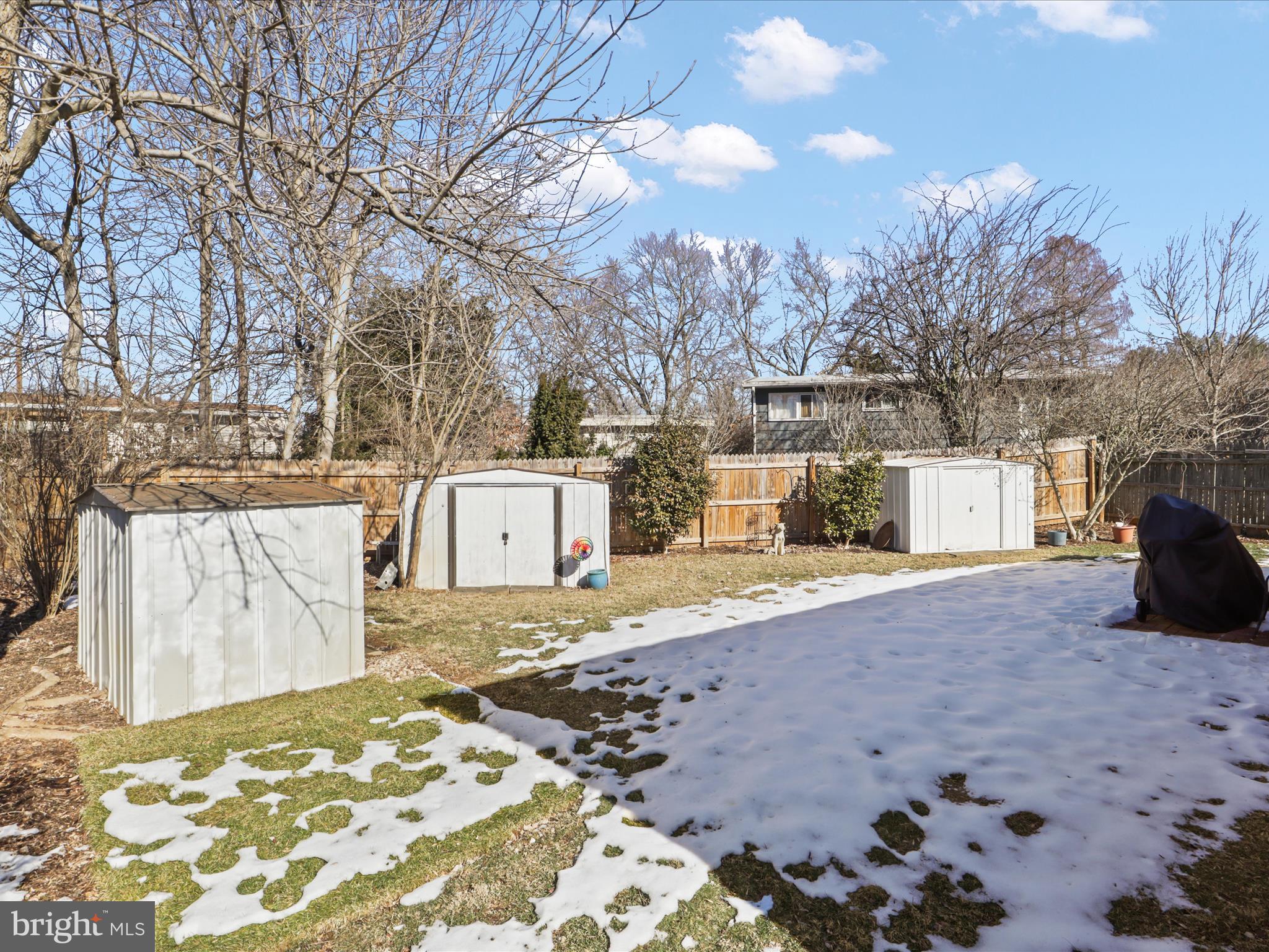 ROCK CREEK PALISADES - Residential