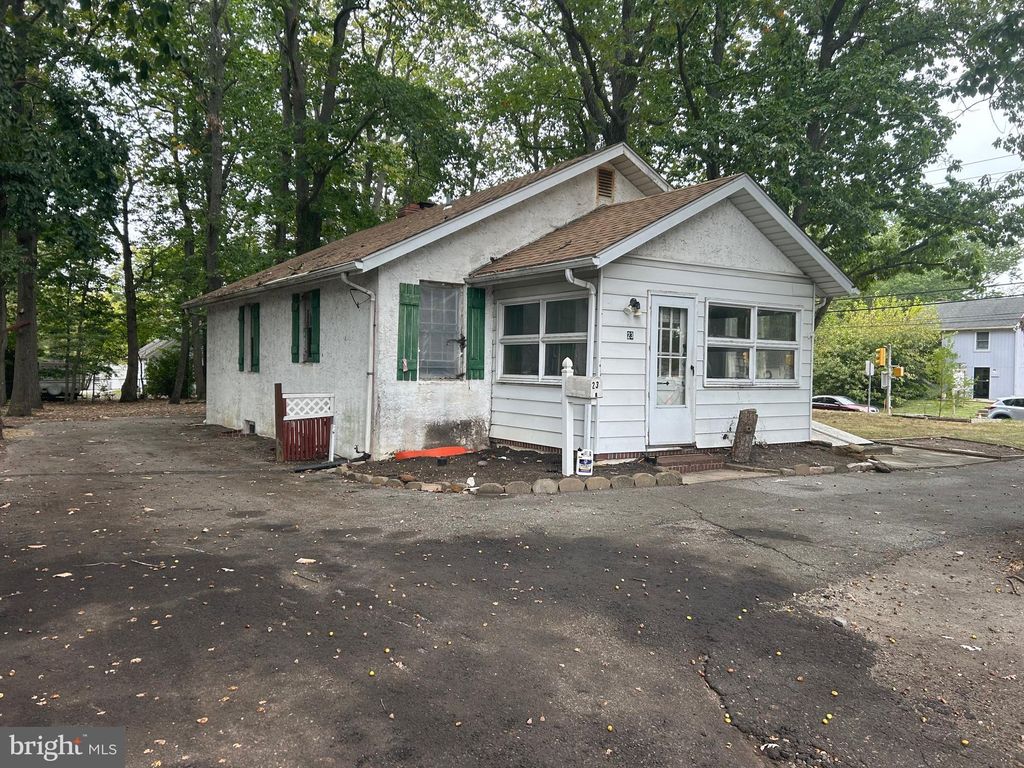 Photo of 503 Sicklerville Road, WILLIAMSTOWN, NJ 08094 (MLS # NJGL2064542)