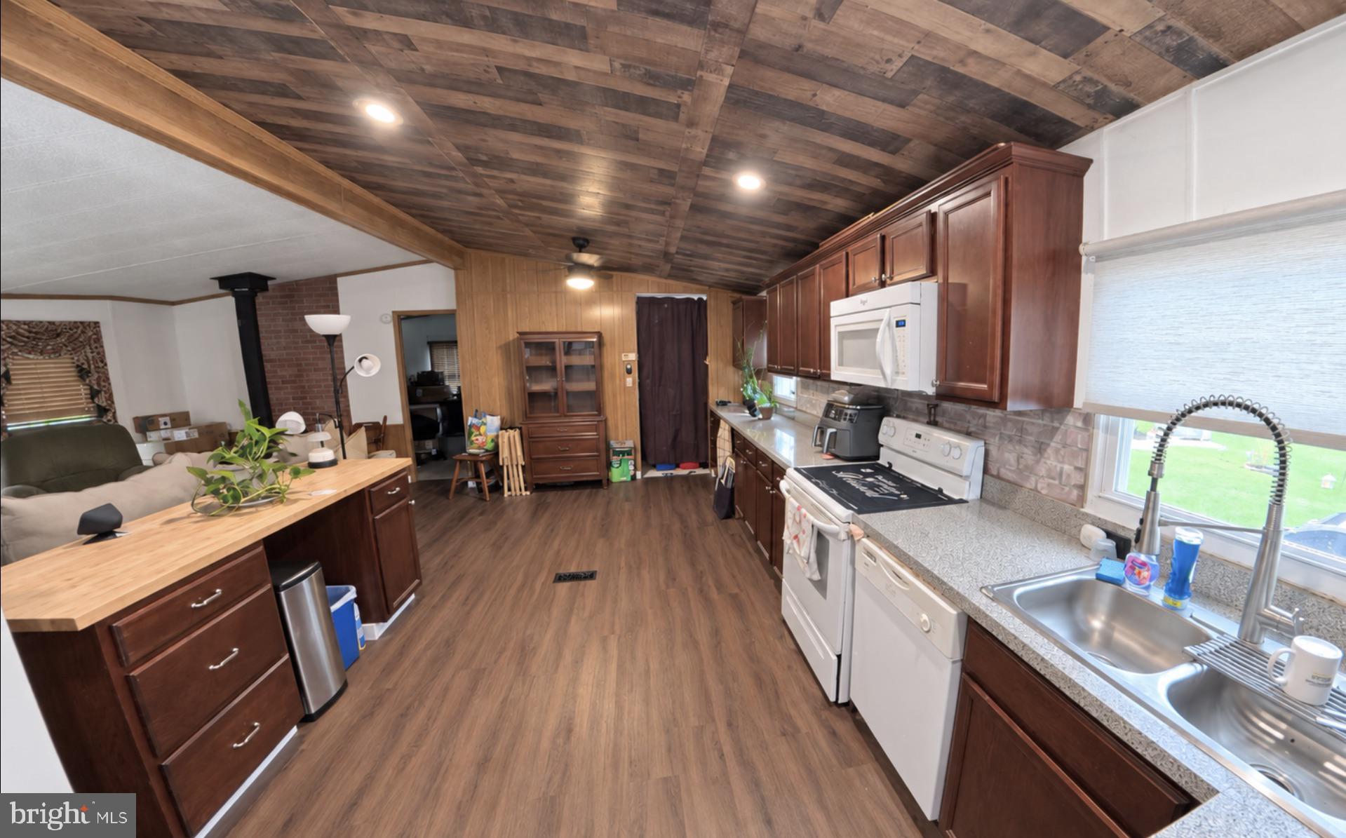 636 STREAM VIEW DRIVE