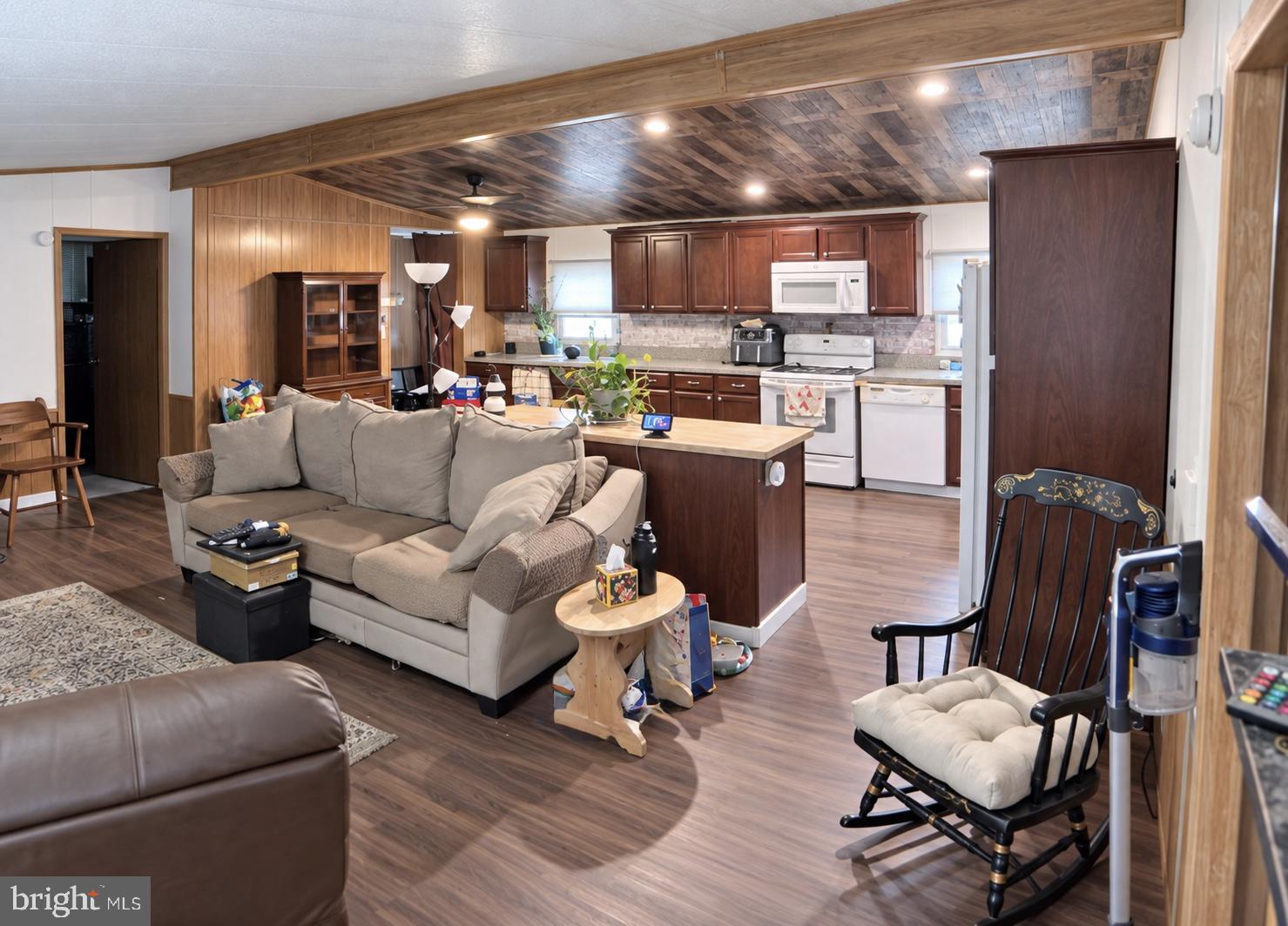 636 STREAM VIEW DRIVE