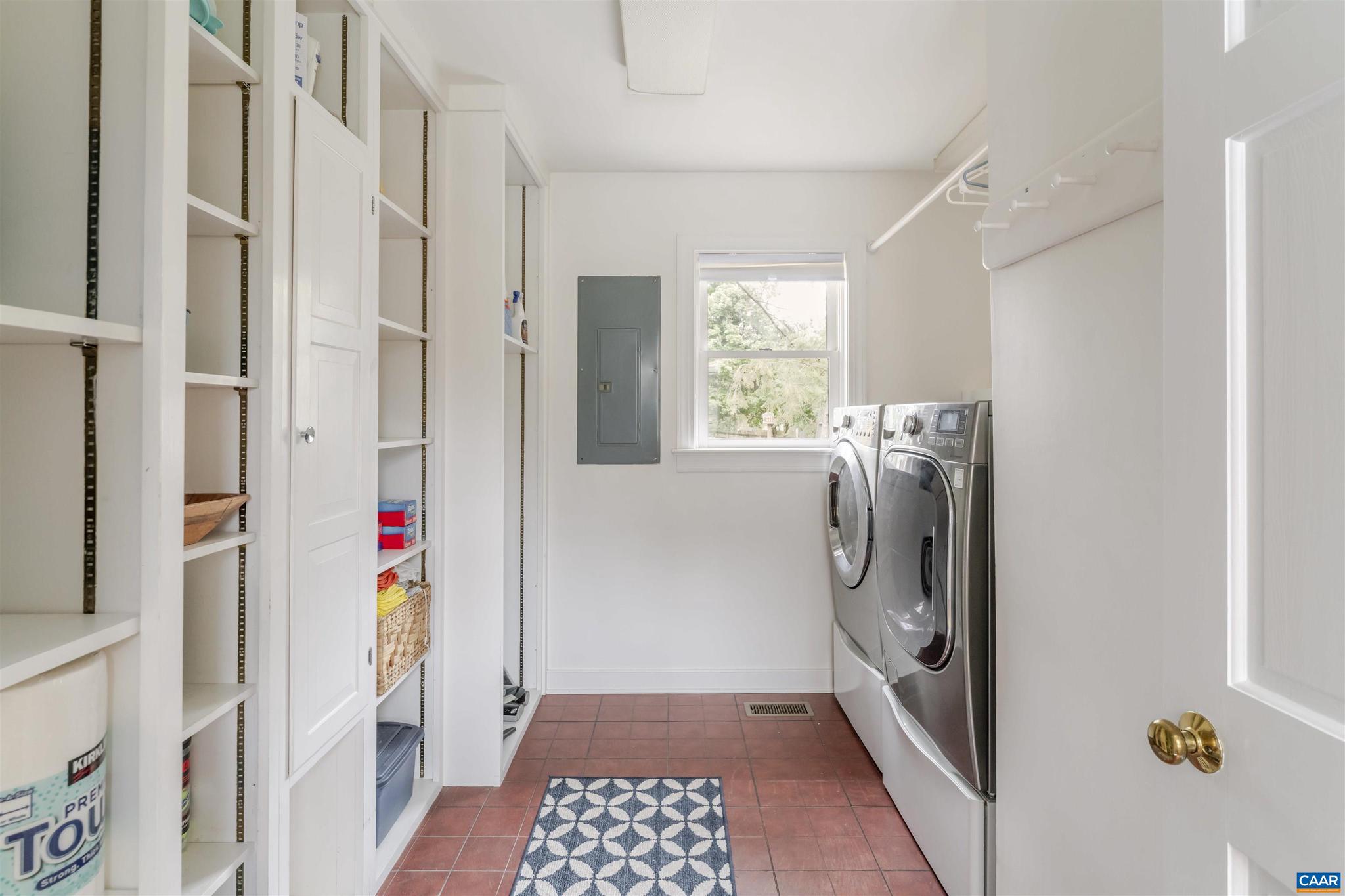 MERRYDEN - Residential