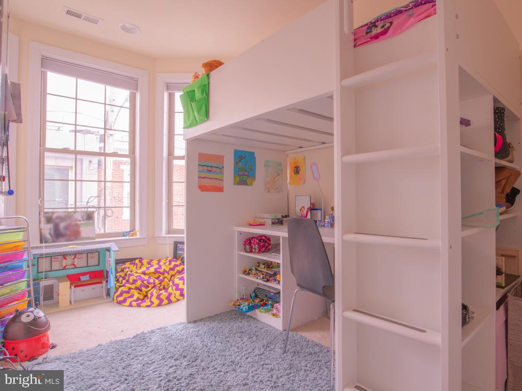 GRADUATE HOSPITAL - Residential Lease