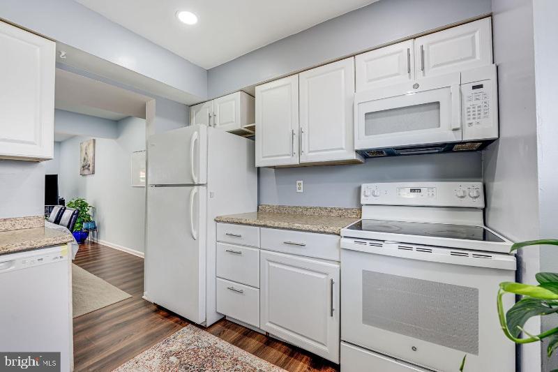 7908 SHARPSBURG COURT