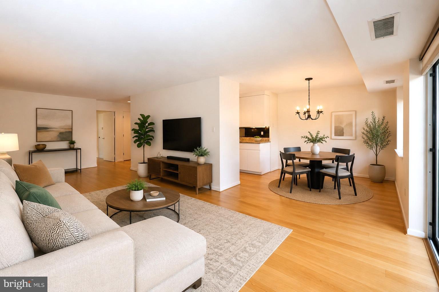 1637 OAKWOOD DRIVE S-122
