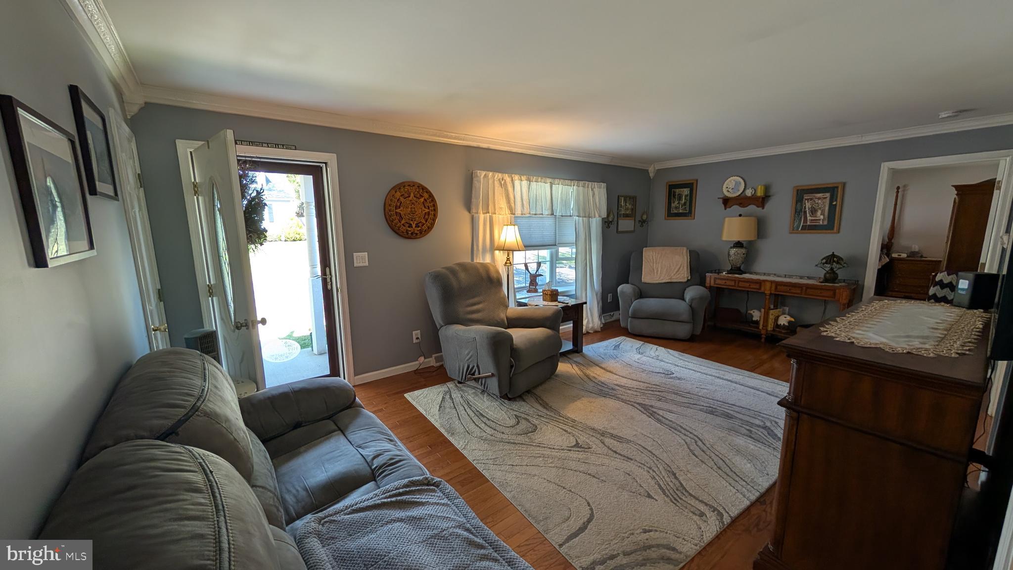 32 WINDING ROAD