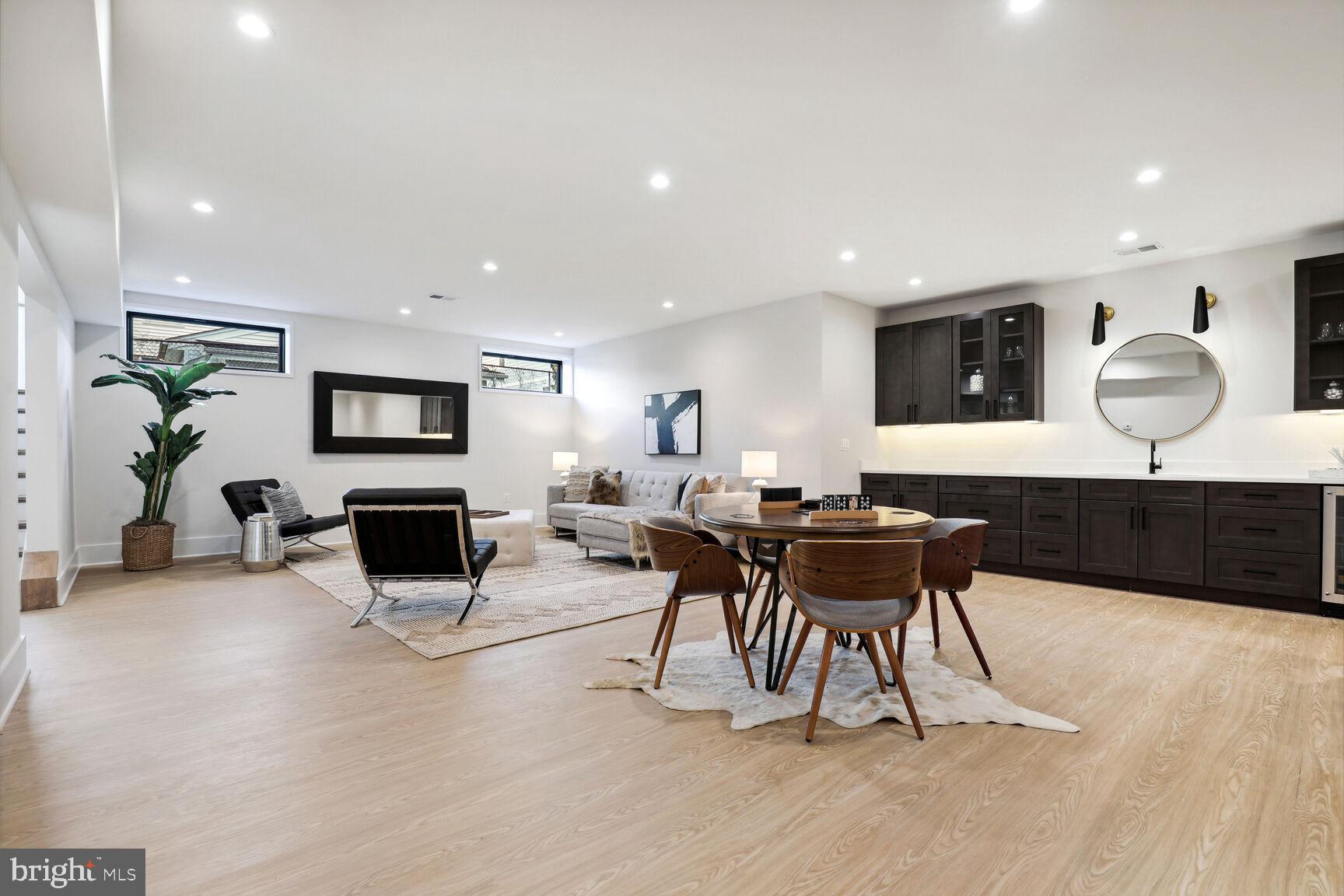 KENT GARDENS - Residential