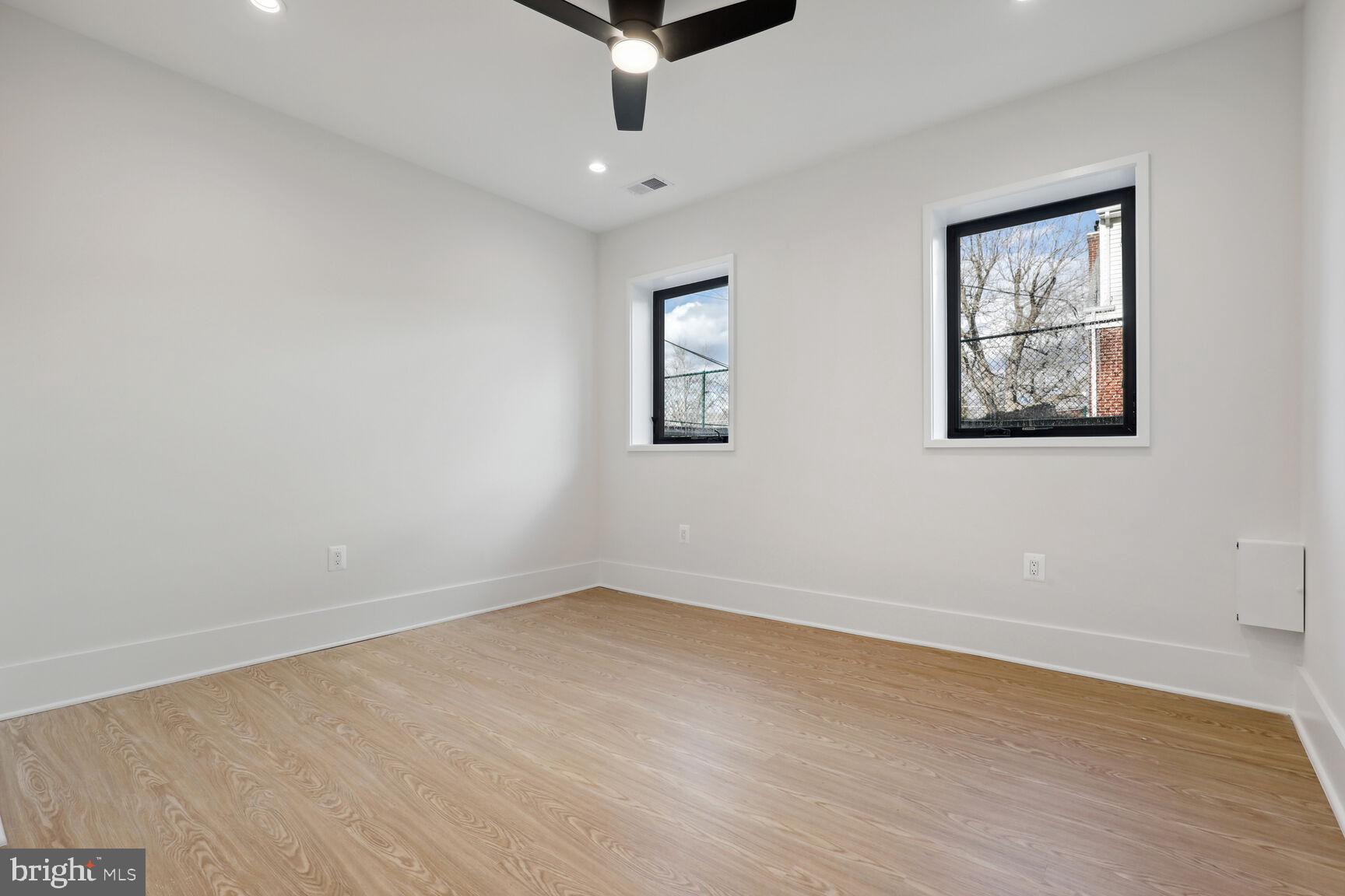 KENT GARDENS - Residential