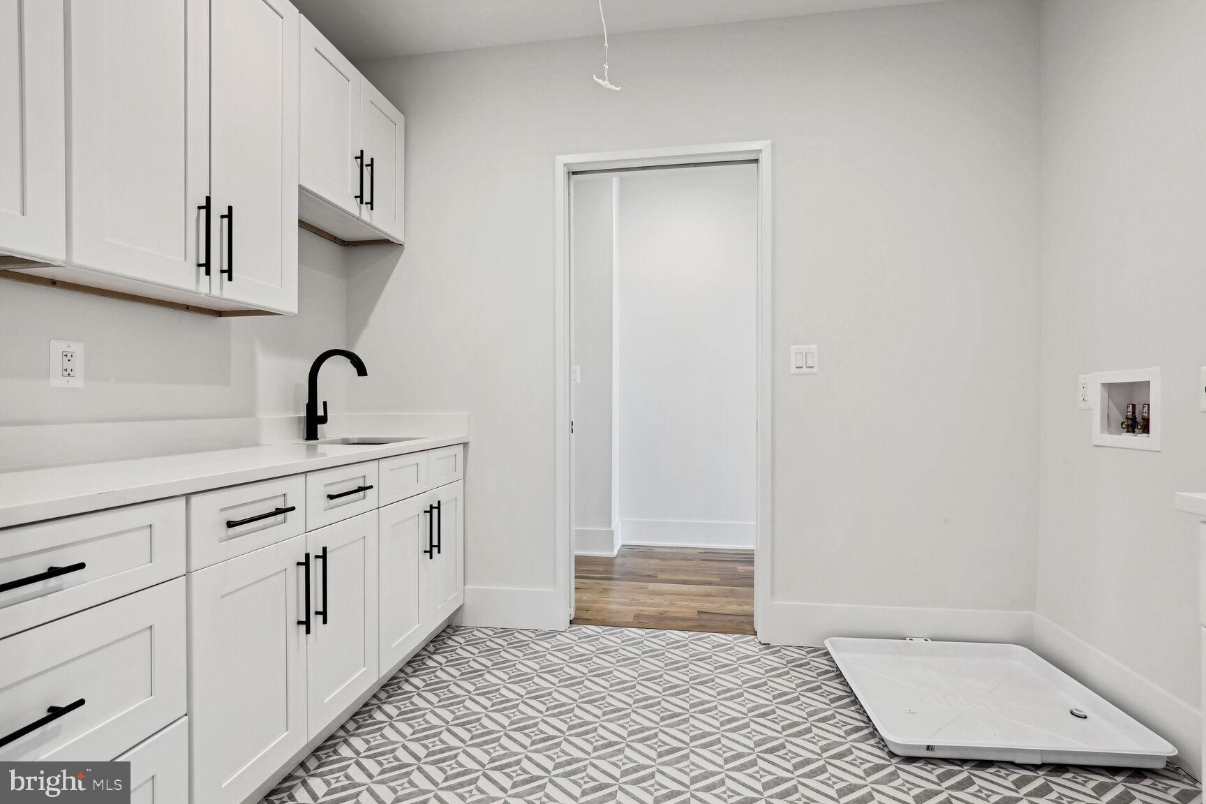 KENT GARDENS - Residential