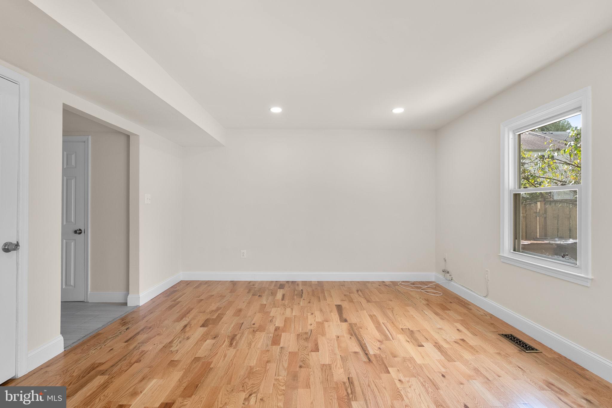 950 PAULSBORO DRIVE