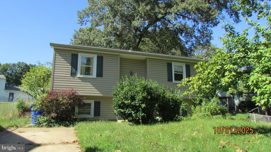 Discover this charming split foyer home in need of some TLC, nestled in the vibrant College Park community. Highlighted by 3 Brs and 2 Full bathrooms, offering a comfortable living space of approx 1640 sq ft. Vivint Solar Panels. Full basement provides additional versatility, perfect for a home office or recreation area. The neighborhood is known for its friendly atmosphere and strong sense of community. Top-rated schools & University of Maryland are just a short drive away, making this location perfect for those seeking quality education options. Conveniently situated near essential public services, this home ensures a hassle-free lifestyle. With a spacious 0.18-acre lot and driveway parking, Just in time to spruce up for spring, you'll have plenty of room for outdoor enjoyment. Embrace the opportunity to make this delightful property your own in a community that truly feels like home.