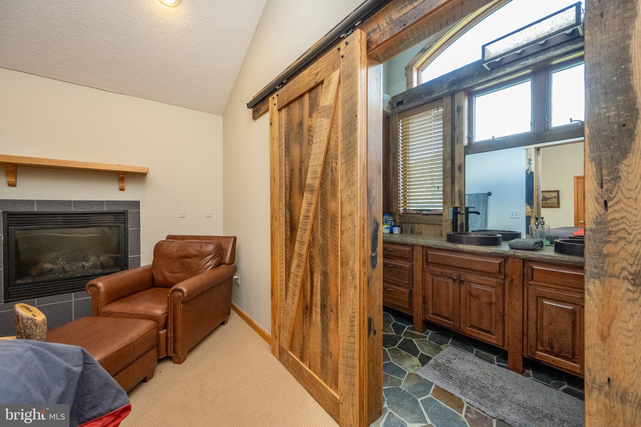 BOULDER RIDGE - Residential