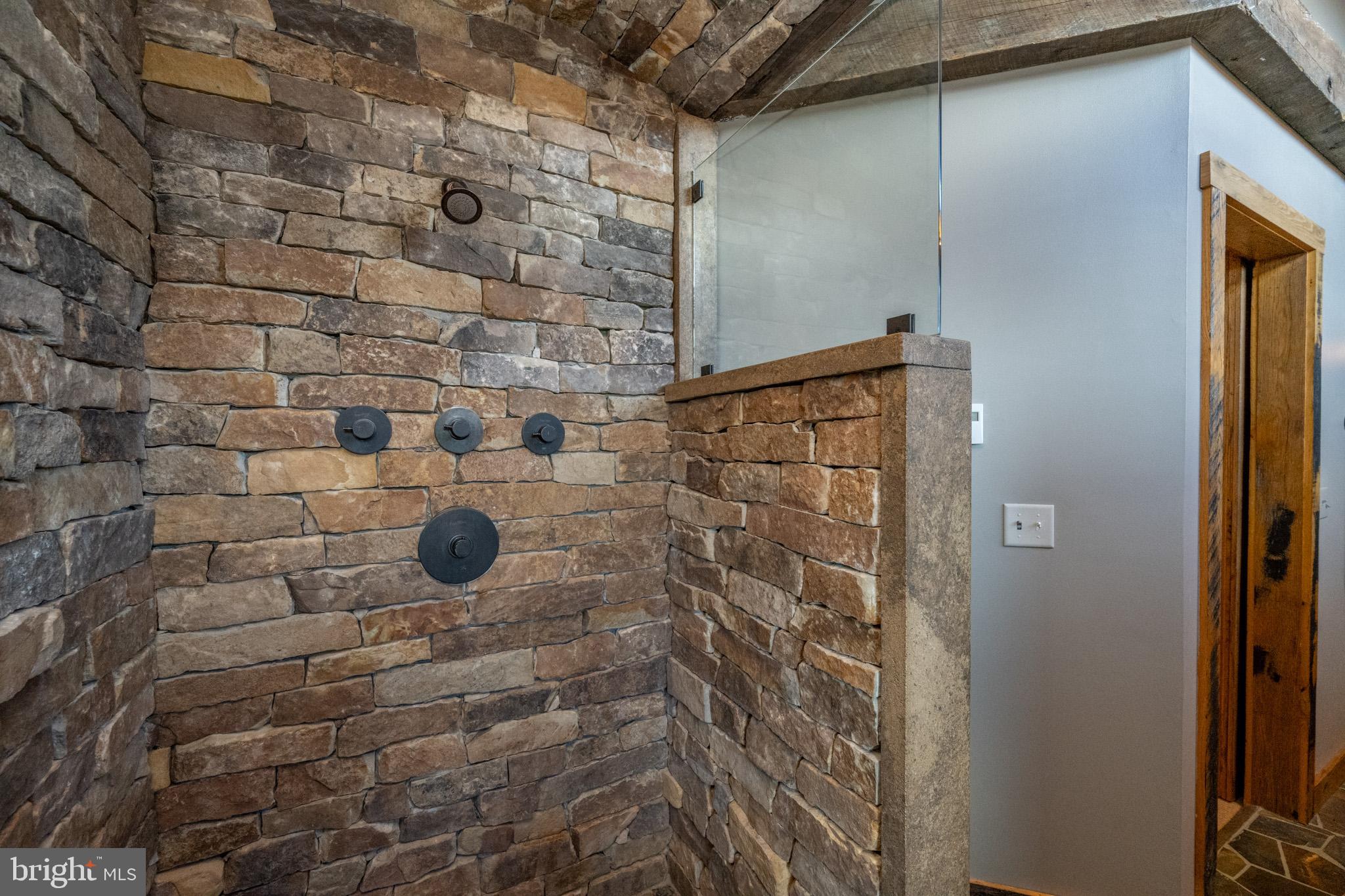 BOULDER RIDGE - Residential