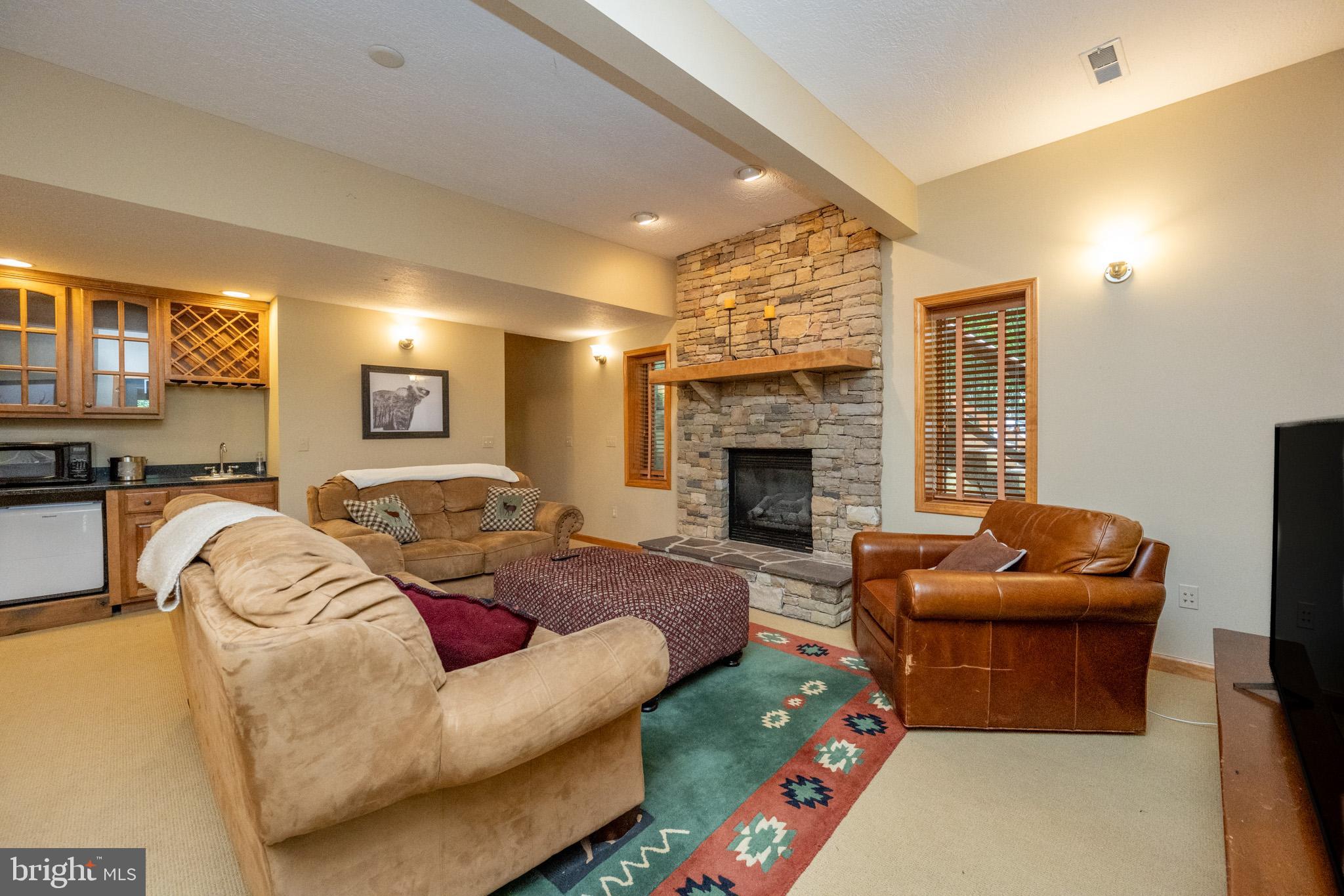 BOULDER RIDGE - Residential