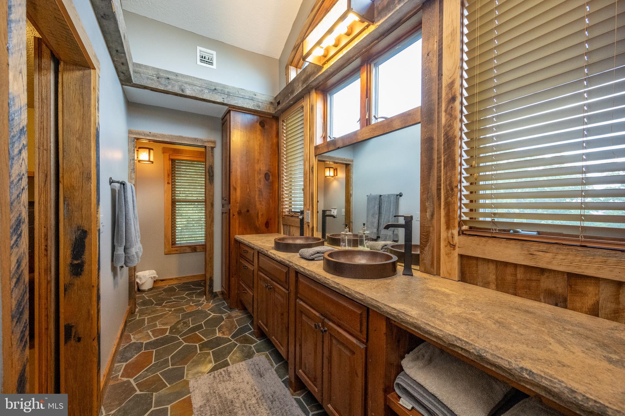 BOULDER RIDGE - Residential