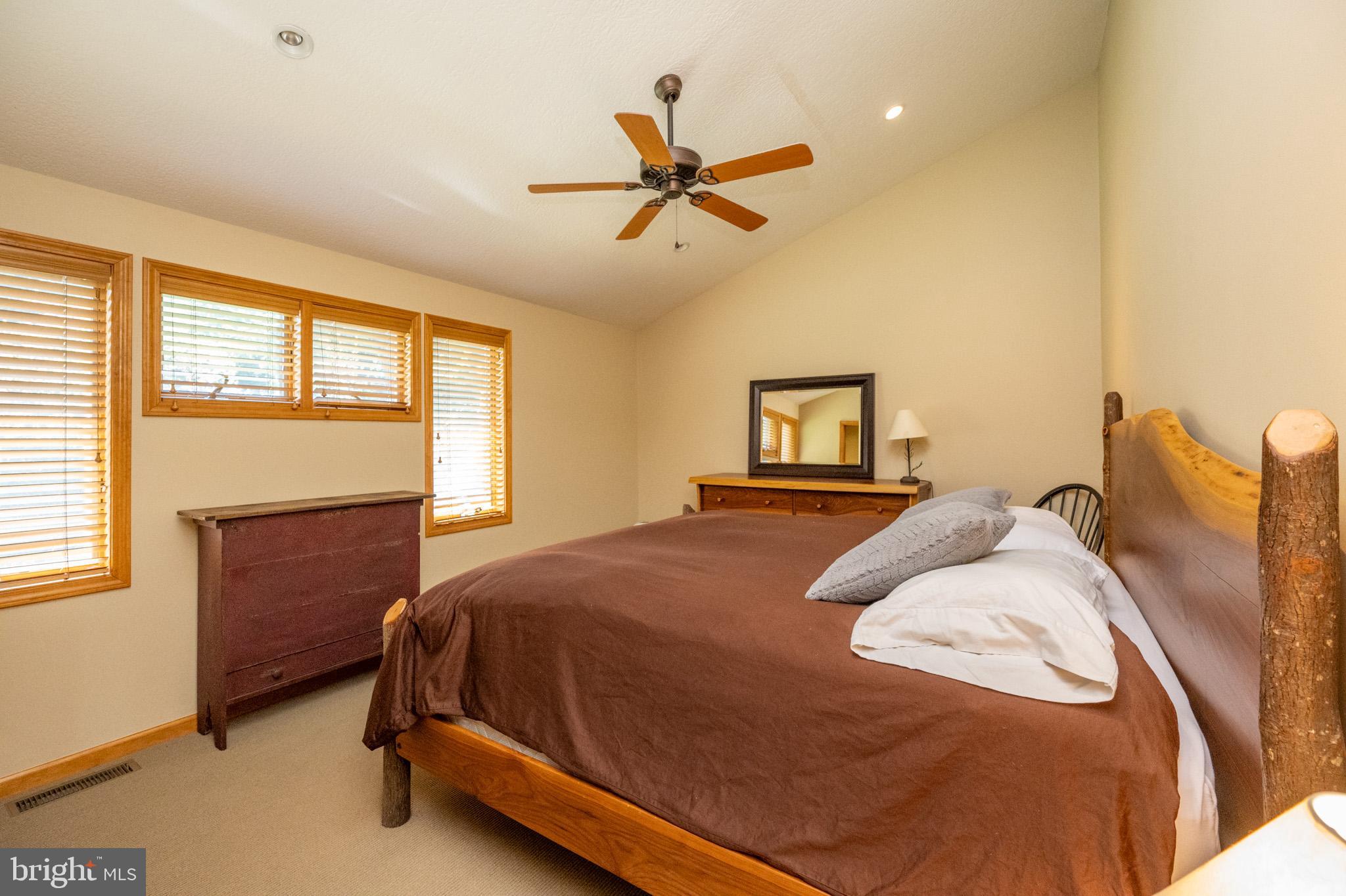 BOULDER RIDGE - Residential