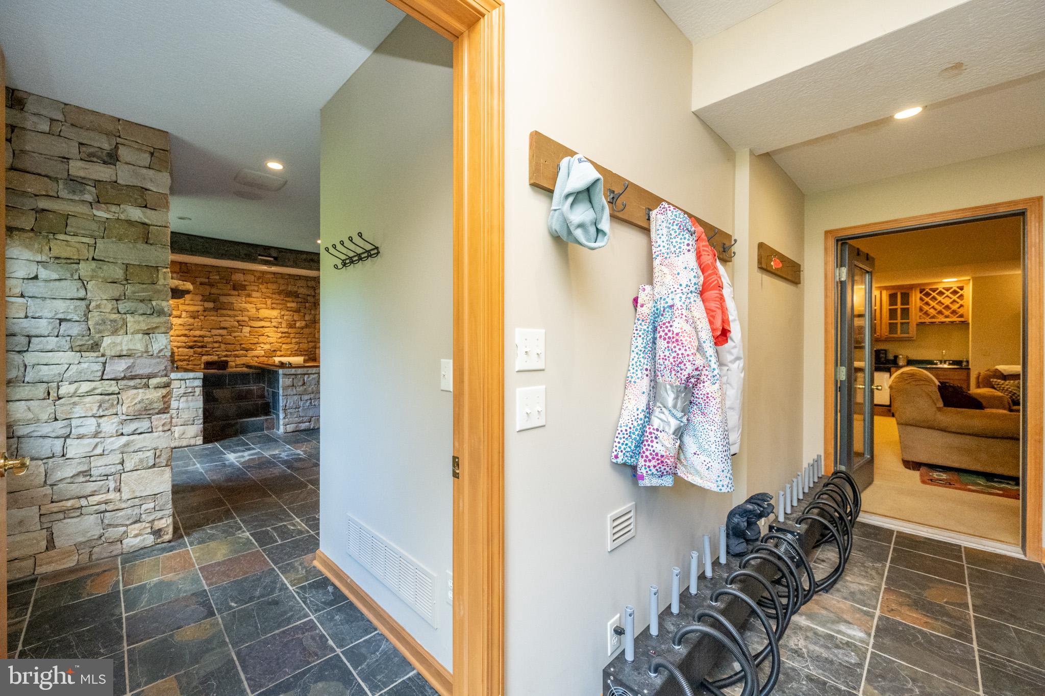 BOULDER RIDGE - Residential