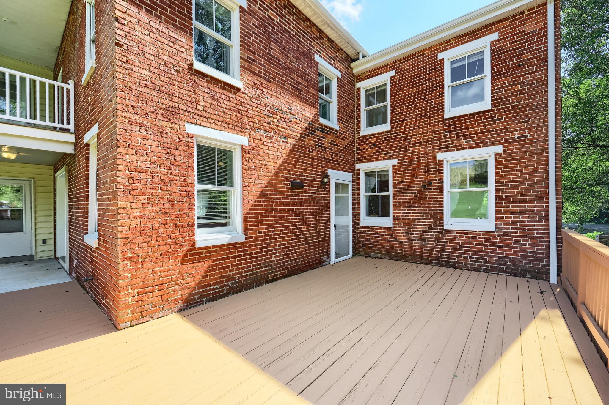 LEHMAN ROAD - Residential